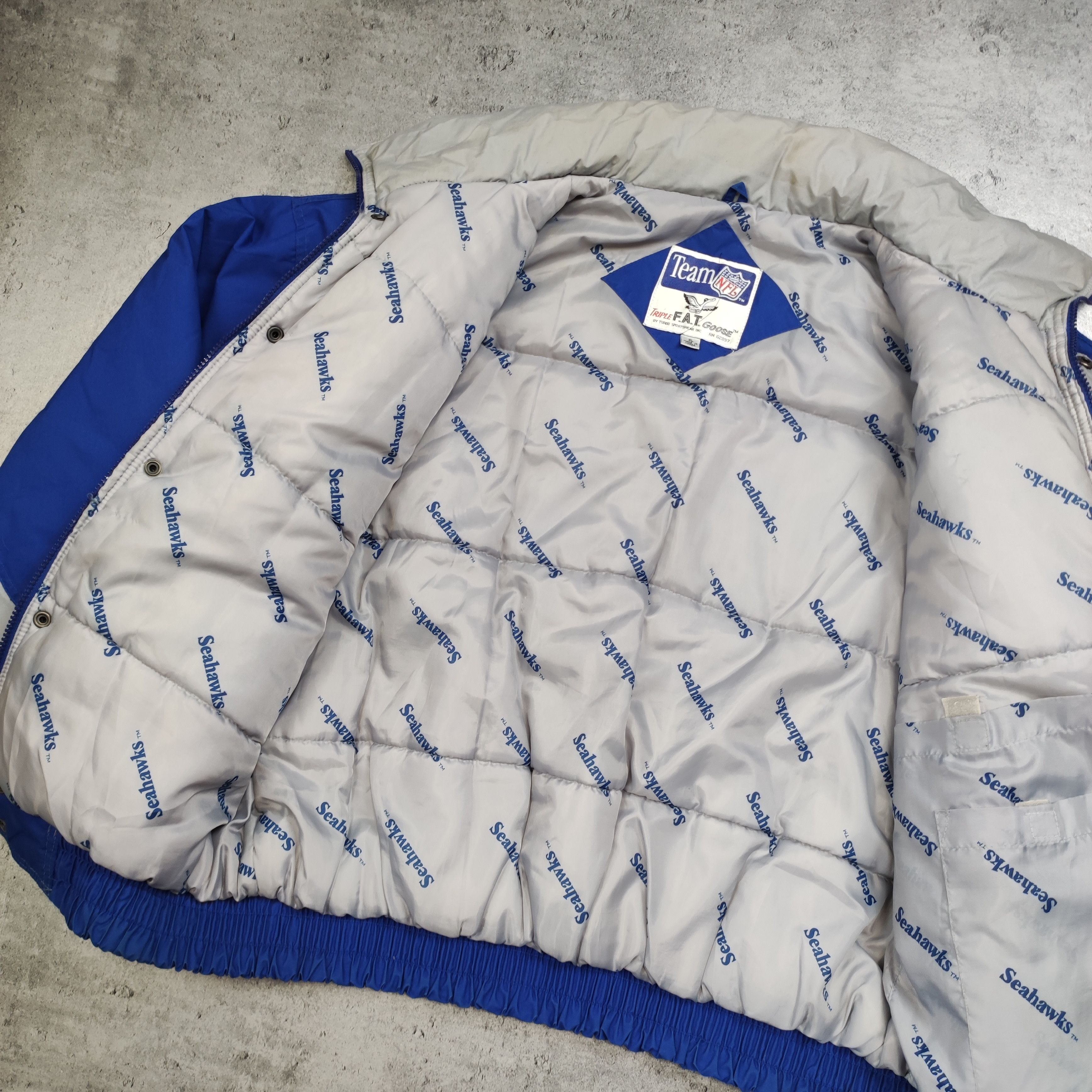 NFL × Vintage RARE Korean NFL Seattle Seahawks 90s Heavy Puffer Jacket Size US XL / EU 56 / 4 - 9 Thumbnail