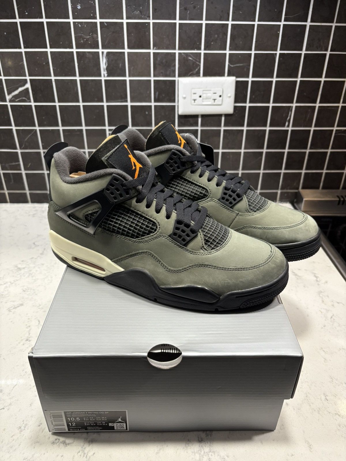 Jordan Brand Jordan x Undefeated 4s - 2025 Size US 10.5 / EU 43-44 - 1 Thumbnail