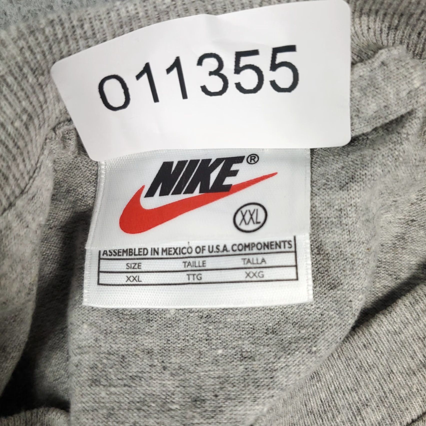 Nike VINTAGE Nike T-Shirt Short Sleeve Adult 2XL Gray Logo Crew Neck All Seasons Men Size US XXL / EU 58 / 5 - 6 Thumbnail