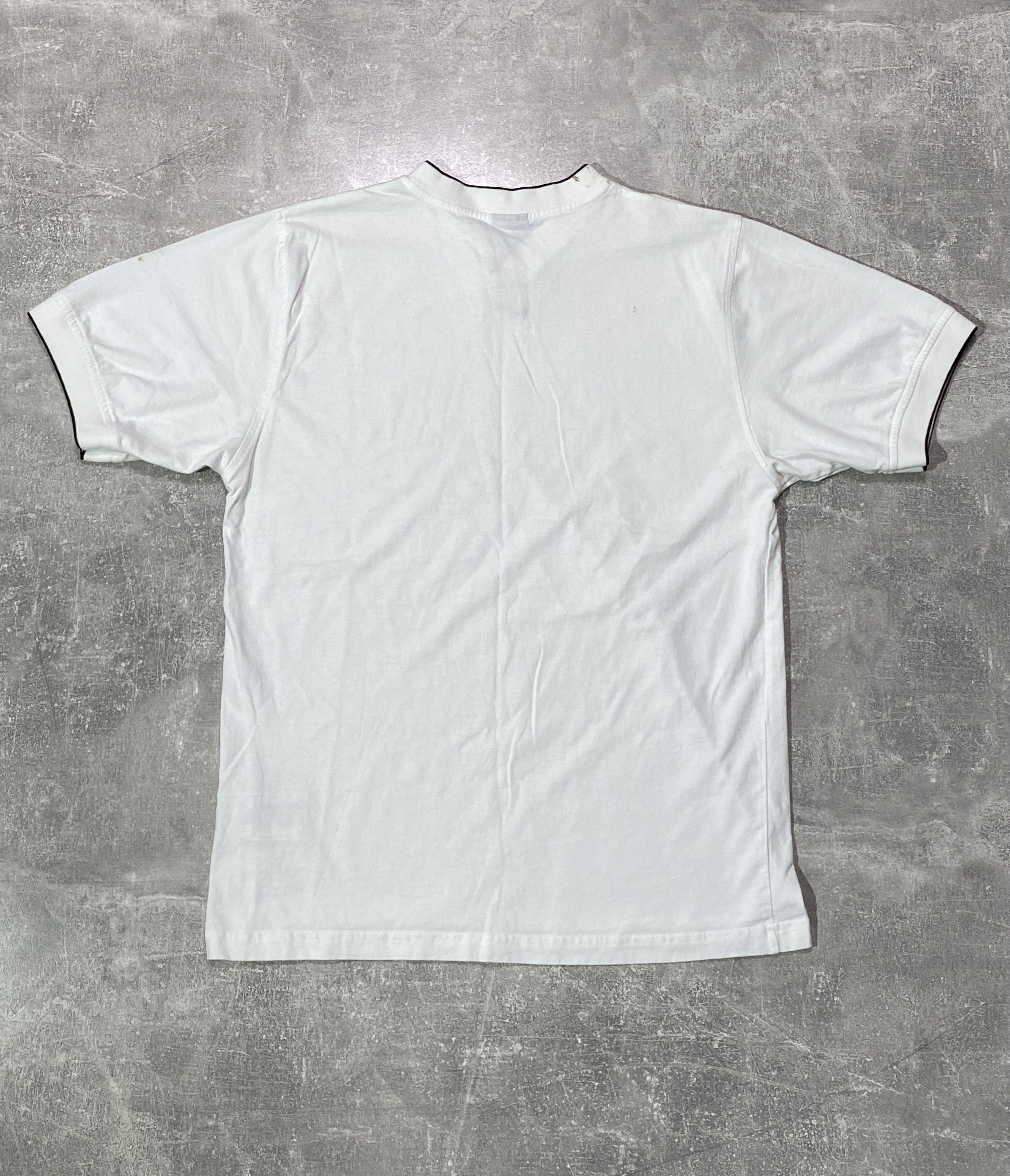 Nike Vintage Y2K Nike V neck center swoosh Tee Size US M / EU 48-50 / 2 - 3 Thumbnail