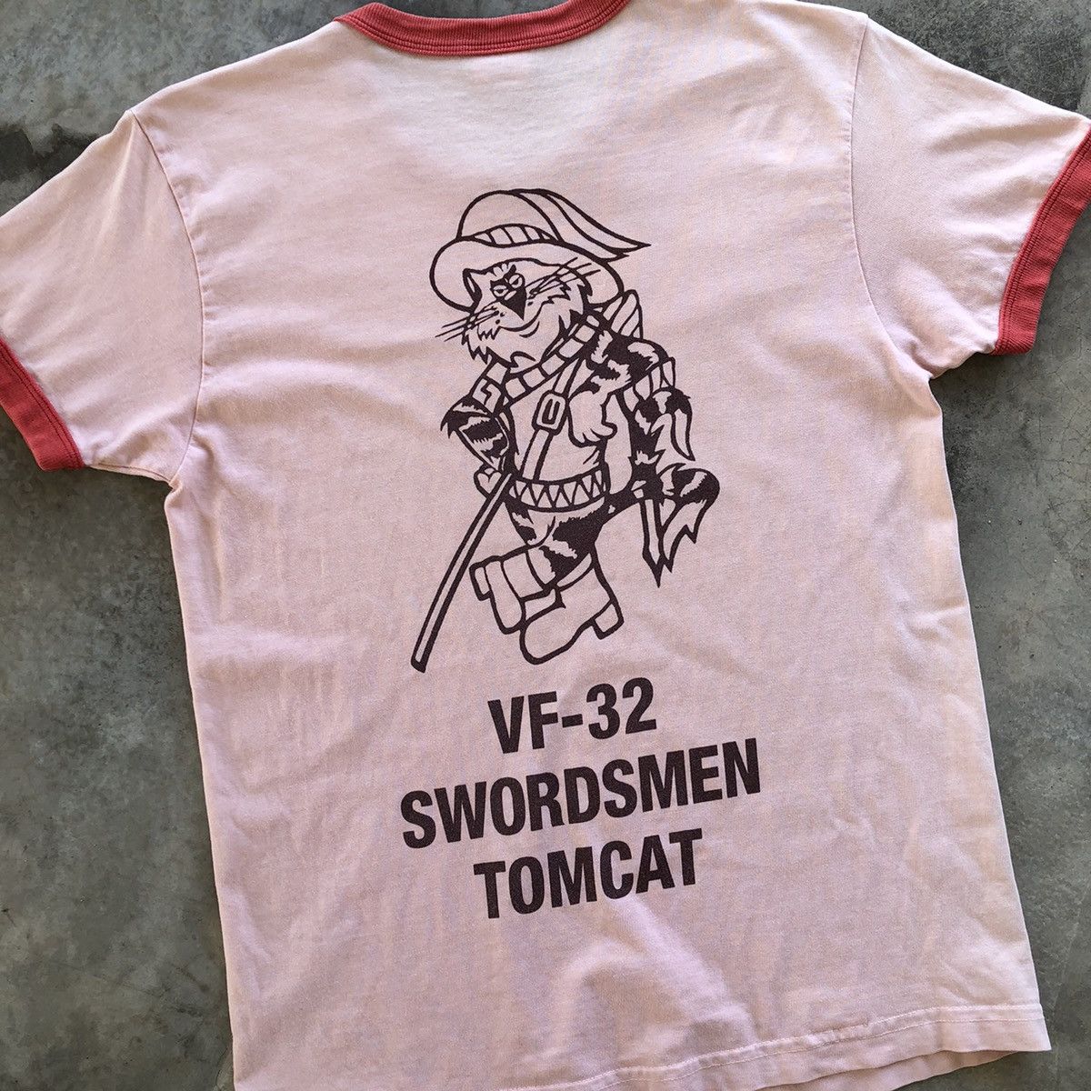 Buzz Rickson's × Toyo Enterprises BUZZ RICKSON VF-32 Swordsmen Tomcat Rare Design Ringer Shirt Size US XS / EU 42 / 0 - 5 Thumbnail