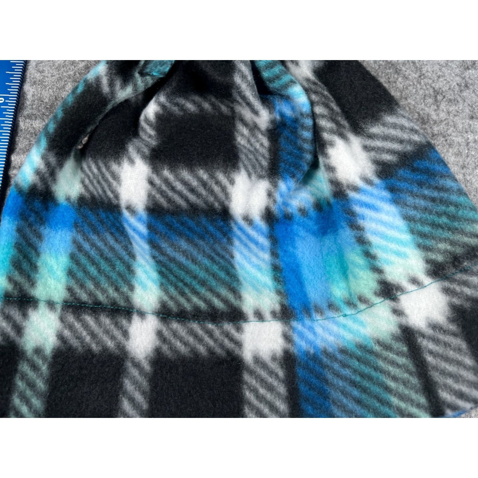 Vintage Beanie Toque Adult One Size Blue Plaid Knit Polyester Fleece Lightweight Ski Pom Size US M / EU 48-50 / 2 - 2 Thumbnail