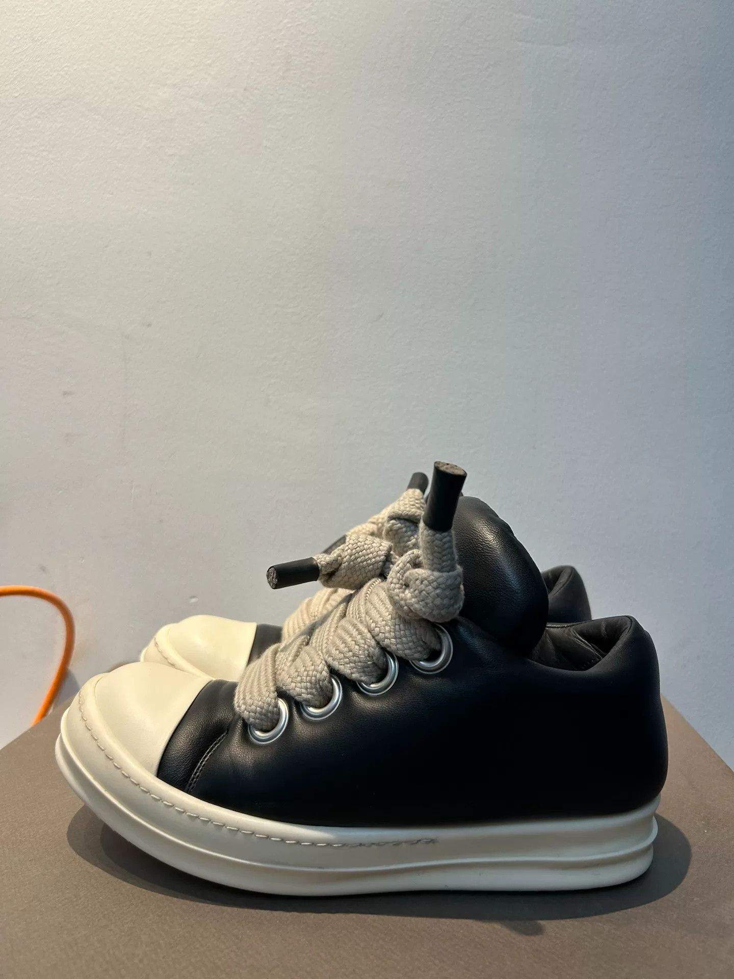 Rick Owens Rick Owens Black Low-Top Chunky Sneakers Size US 6 / IT 36 - 1 Thumbnail
