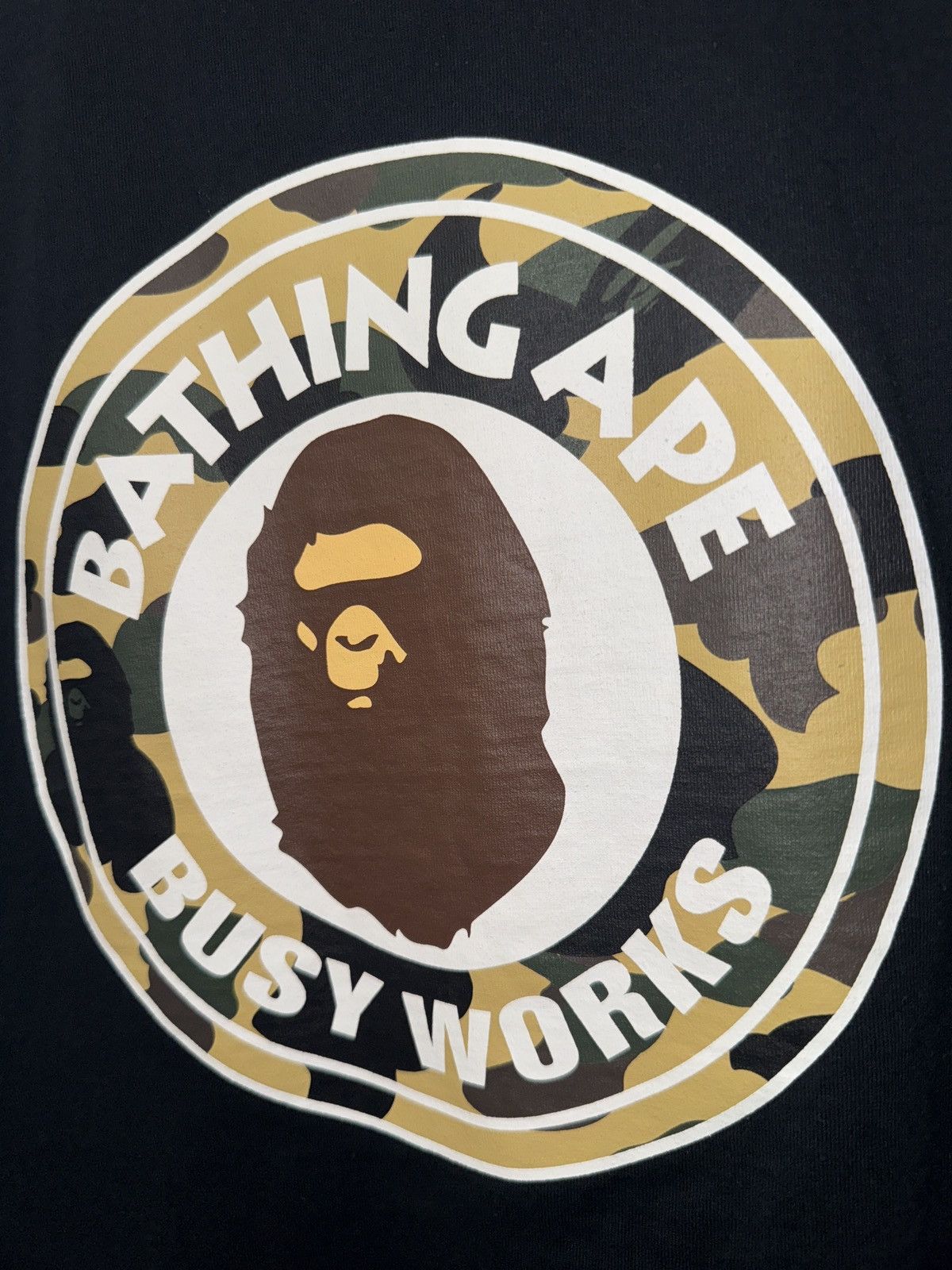 Bape Bape round logo black tee green camo. Size XS / US 0-2 / IT 36-38 - 2 Thumbnail