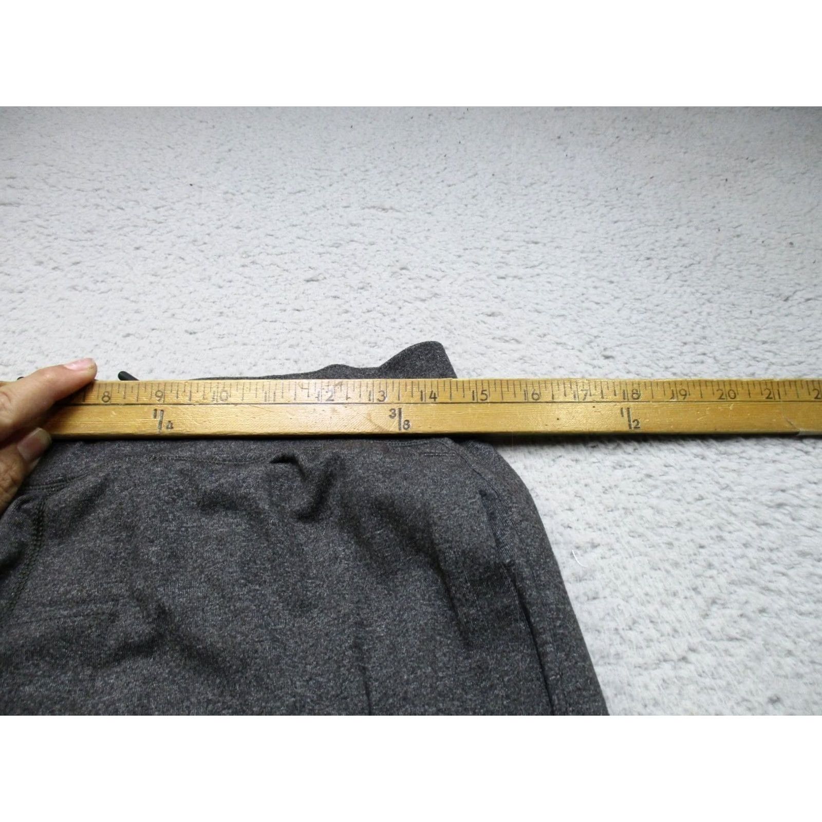 Lululemon Lululemon Pants Mens M Gray Wide-Leg Sweatpants Elastic Waist Pockets Yoga Athleticwear Size US 31 - 4 Thumbnail