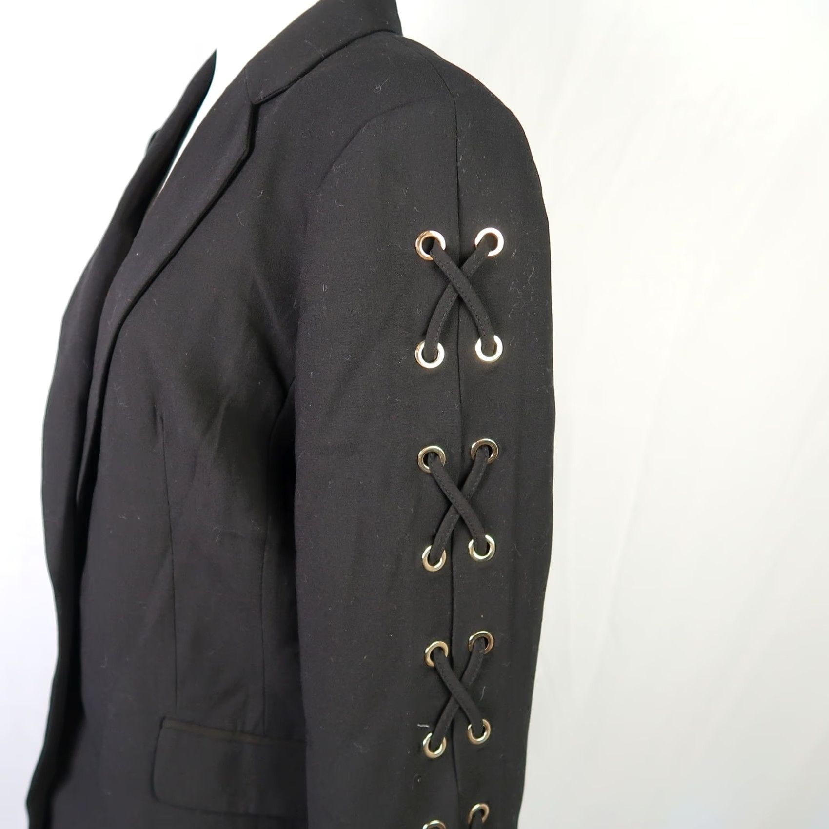 Calvin Klein Calvin Klein Black Blazer Jacket w/ Lace-Up Sleeves 8 Womens Block Color Solid Long Sleeve Blazer Size M / US 6-8 / IT 42-44 - 3 Thumbnail