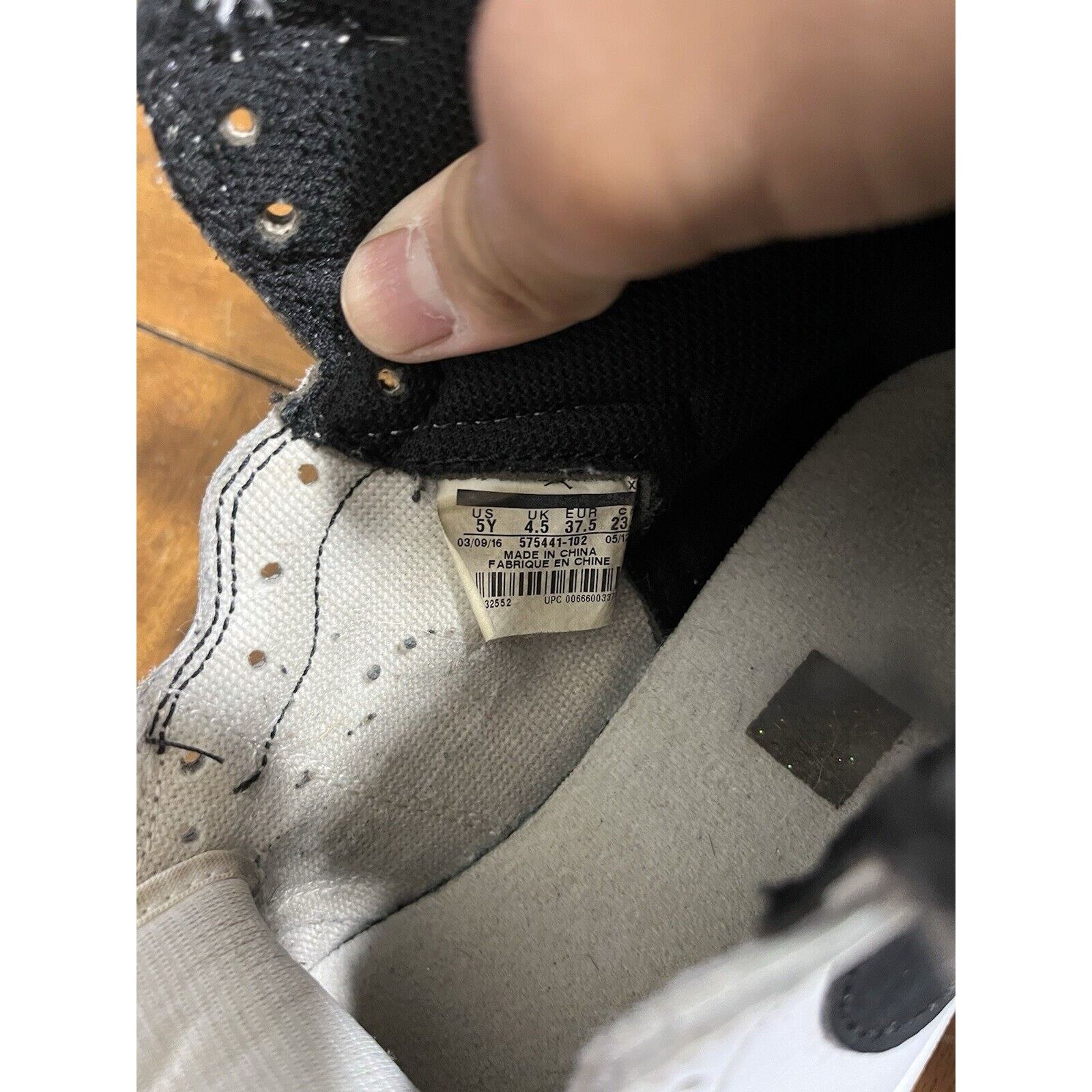 Jordan Brand Size 5Y- Air Jordan 1 Retro OG Premium High Yin Yang Size US 6.5 / IT 36.5 - 7 Thumbnail