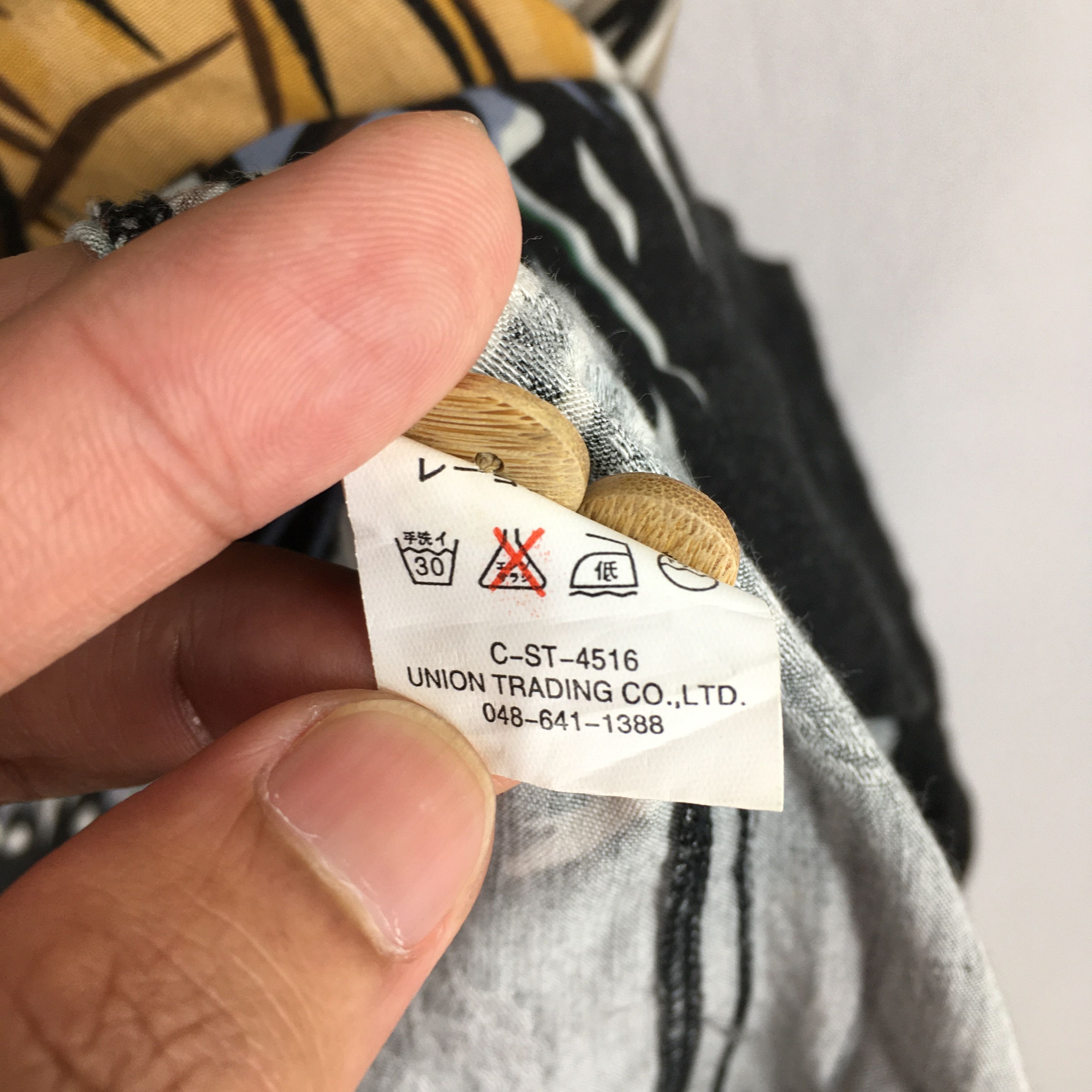 Japanese Brand 90s Houston Jungle Tiger Roar Aloha Hawaii Rayon Shirt Size US L / EU 52-54 / 3 - 6 Thumbnail