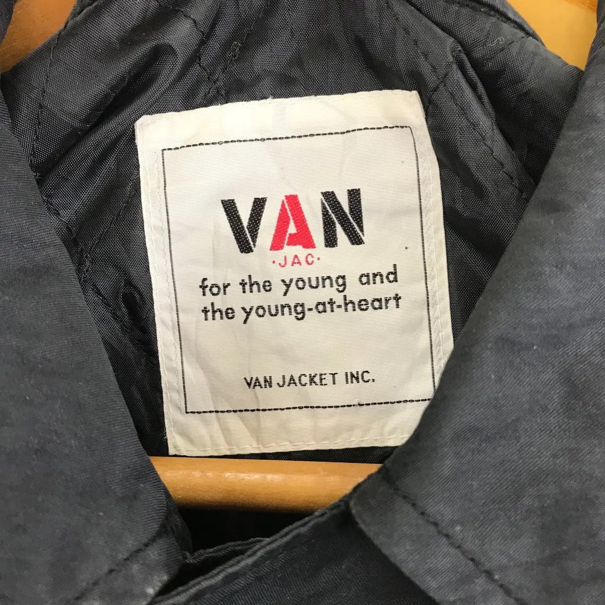 Vintage Vintage 90’ VAN JAC JAPAN Young At Heart Trench Coat Parka Size US M / EU 48-50 / 2 - 5 Thumbnail