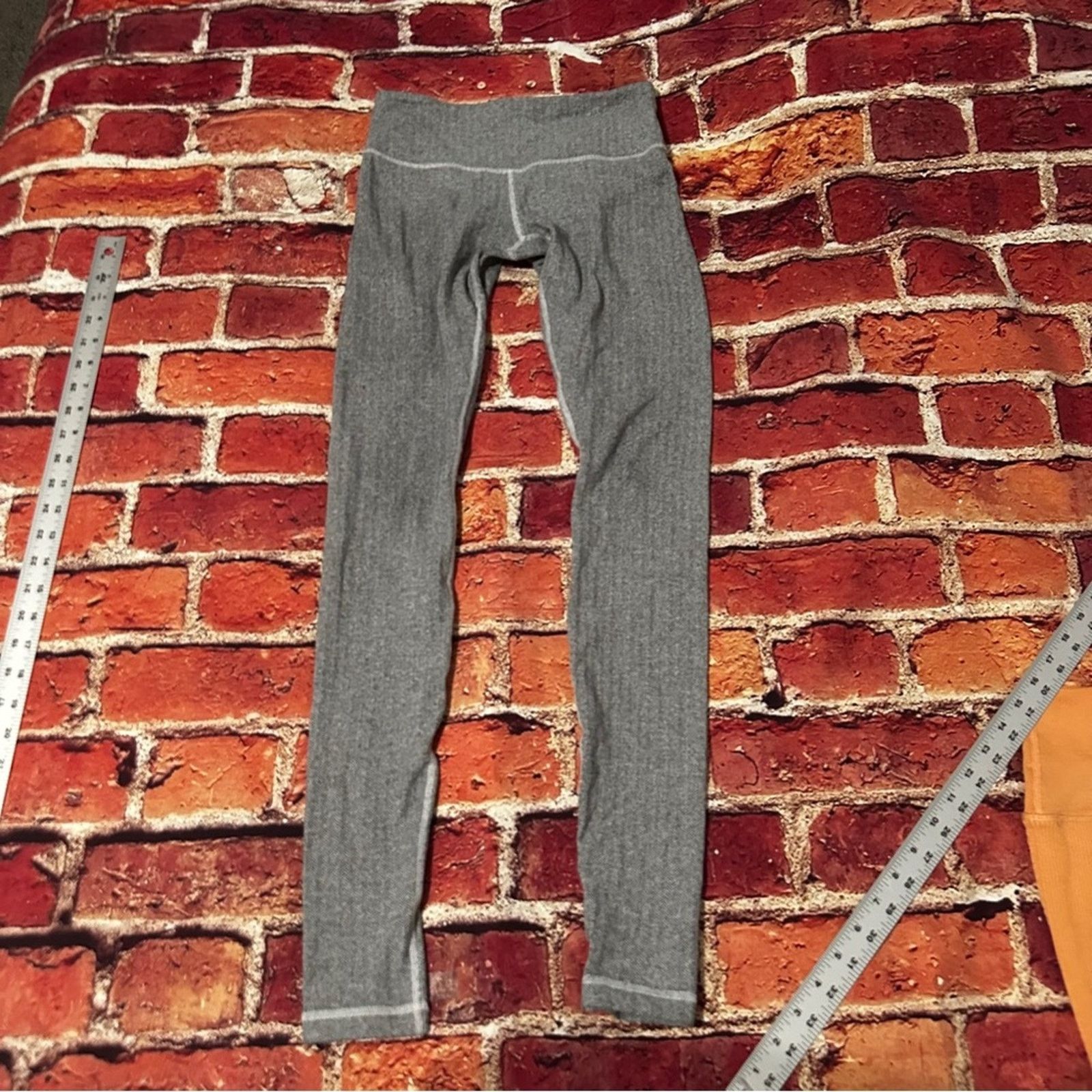 Lululemon Full length lululemon leggings size 4 Size 27" / US 4 / IT 40 - 6 Thumbnail