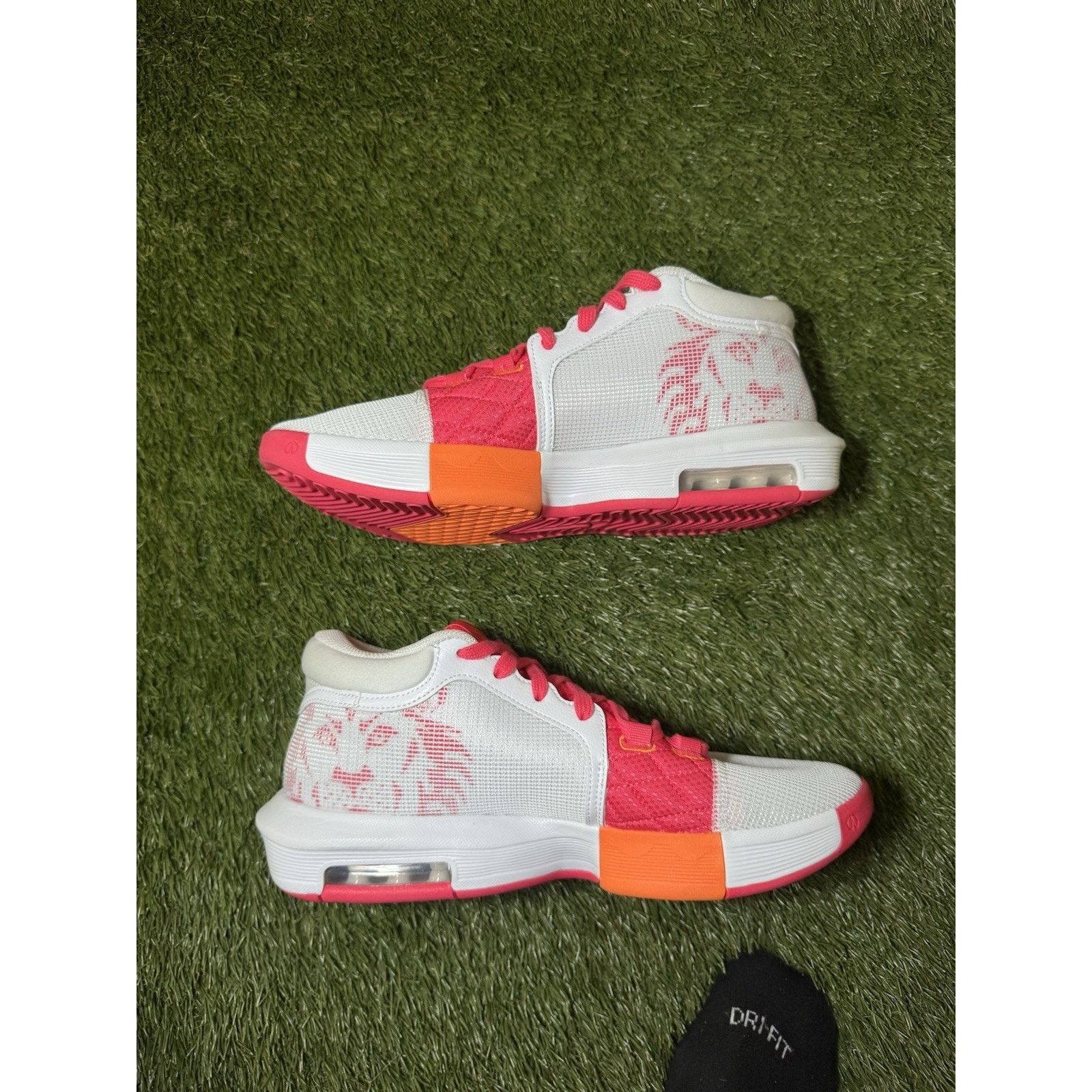 Nike Nike LeBron Witness 8 Basketball Shoes White/Pink/Orange Size US 10 / EU 43 - 2 Thumbnail