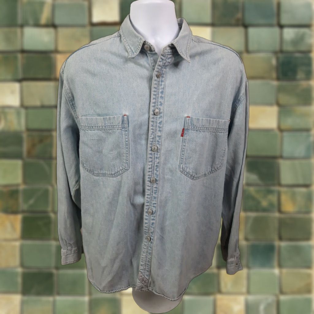 Levi's VINTAGE Levi's Denim Shirt LARGE Light Wash Relaxed Button Up Long Sleeve L4S Size US L / EU 52-54 / 3 - 1 Thumbnail