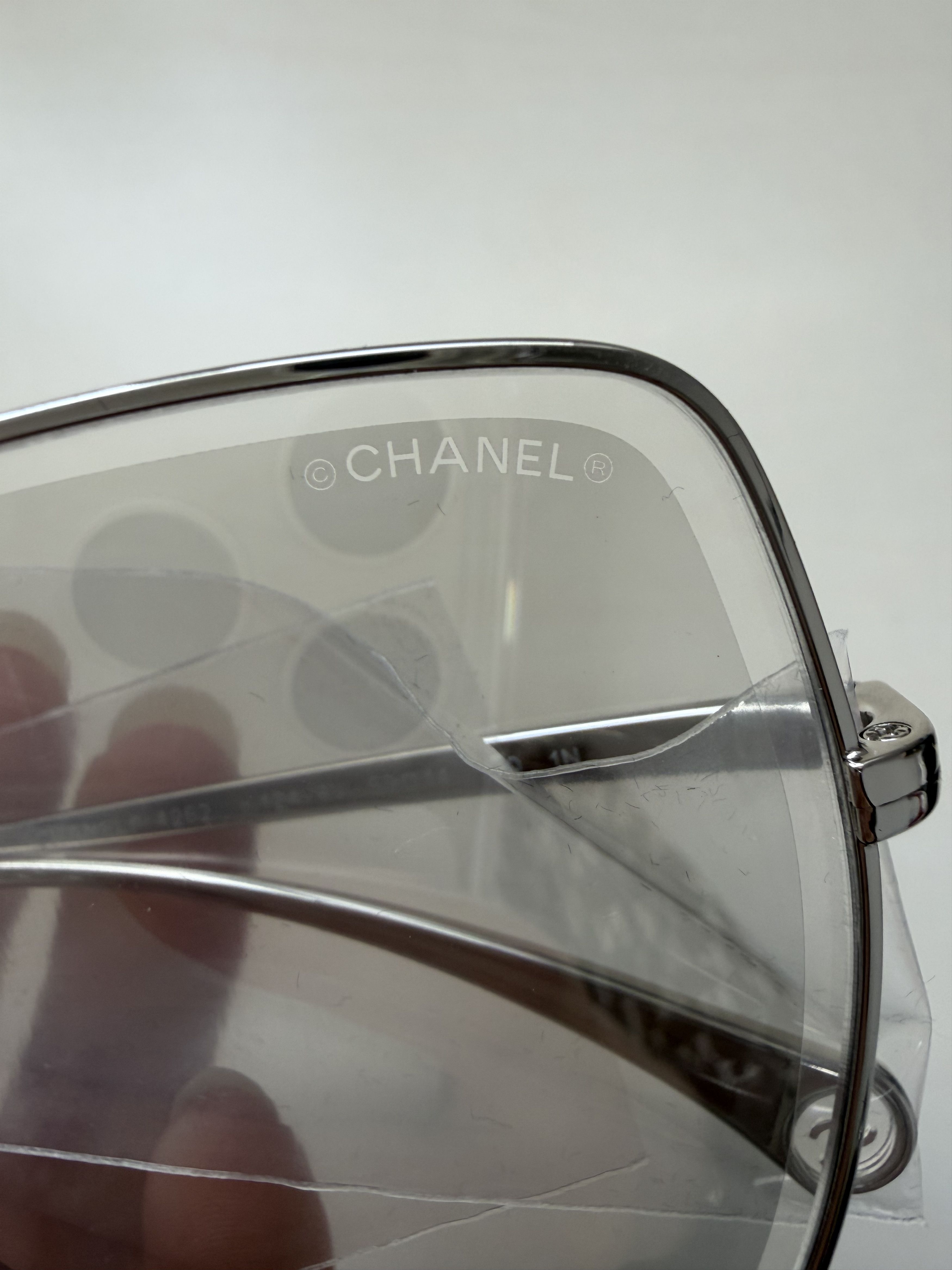Chanel Chanel Pearl Chain Butterfly Sunglasses Size ONE SIZE - 6 Thumbnail