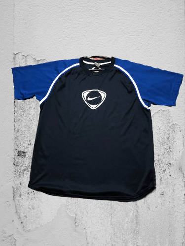 Nike Nike T-Shirt Size US L / EU 52-54 / 3 - 1 Thumbnail