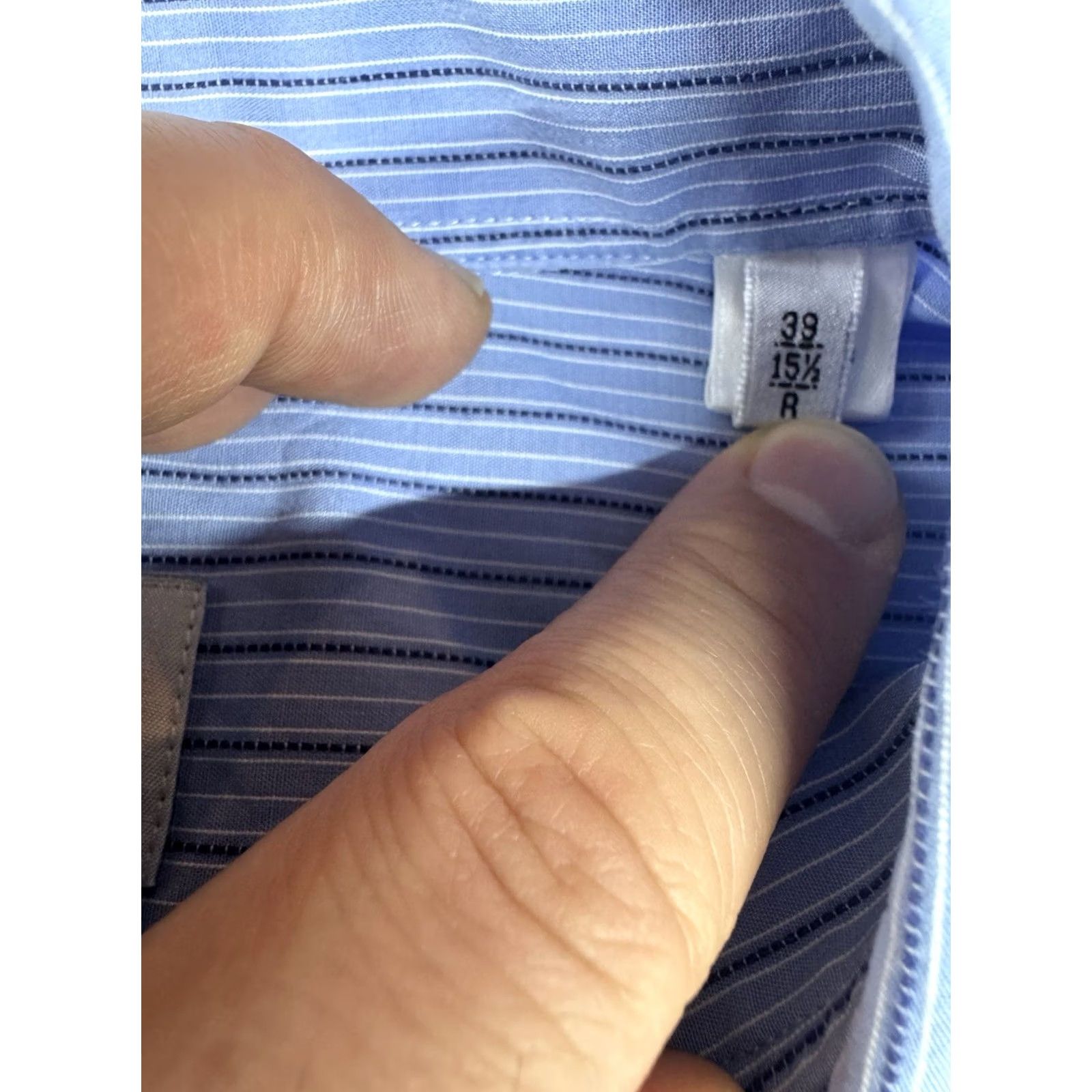 Armani VINTAGE Armani Collezioni Italy Mens Dress Shirt Blue Stripe 15.5/39 French Cuff Regular Fit 100% Cotton EUC Mens Size 42R - 3 Thumbnail