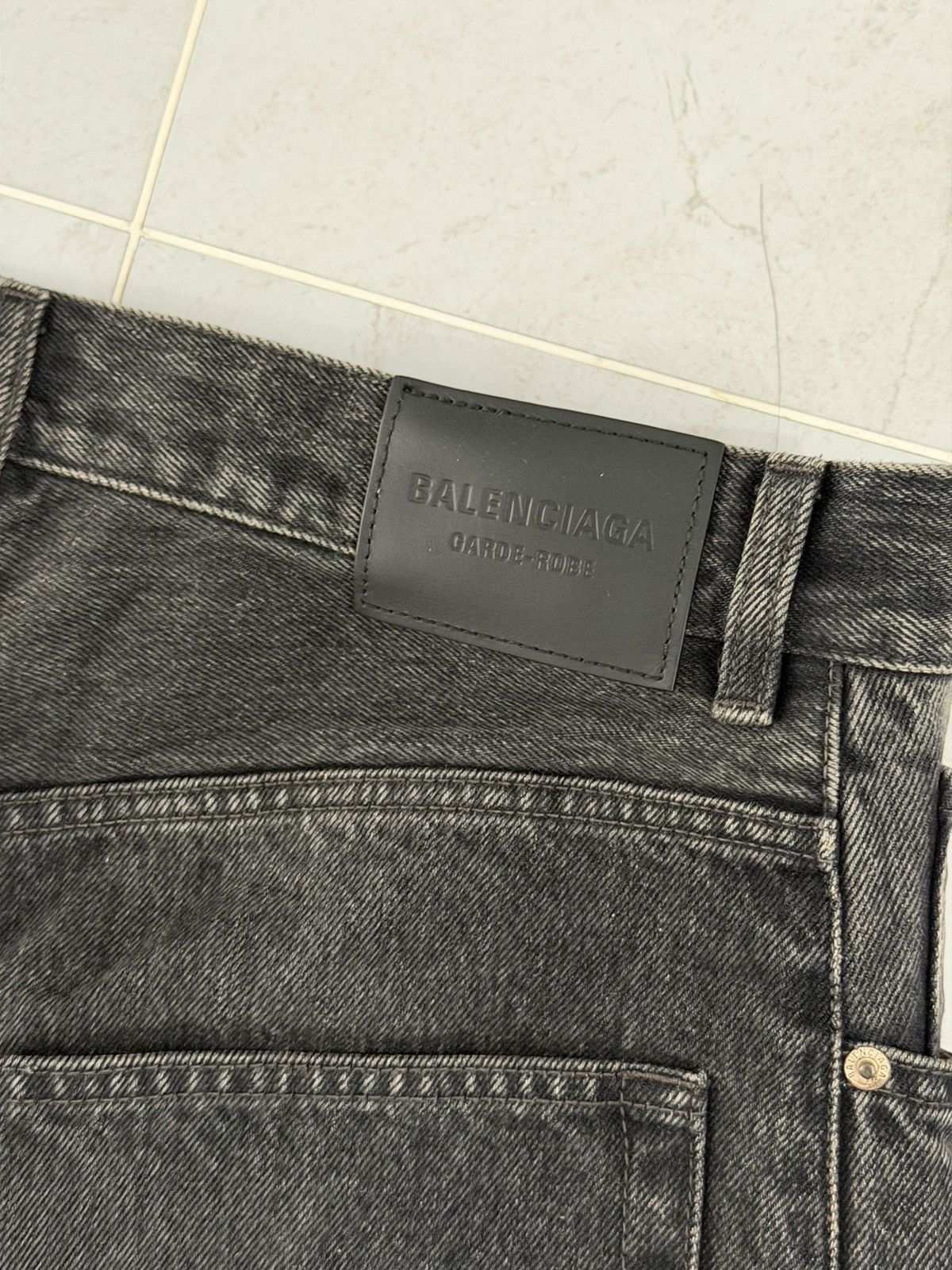 Balenciaga Balenciaga Oversized Baggy Japanese Denim Black Denim Sz.XS Size US 30 / EU 46 - 4 Thumbnail