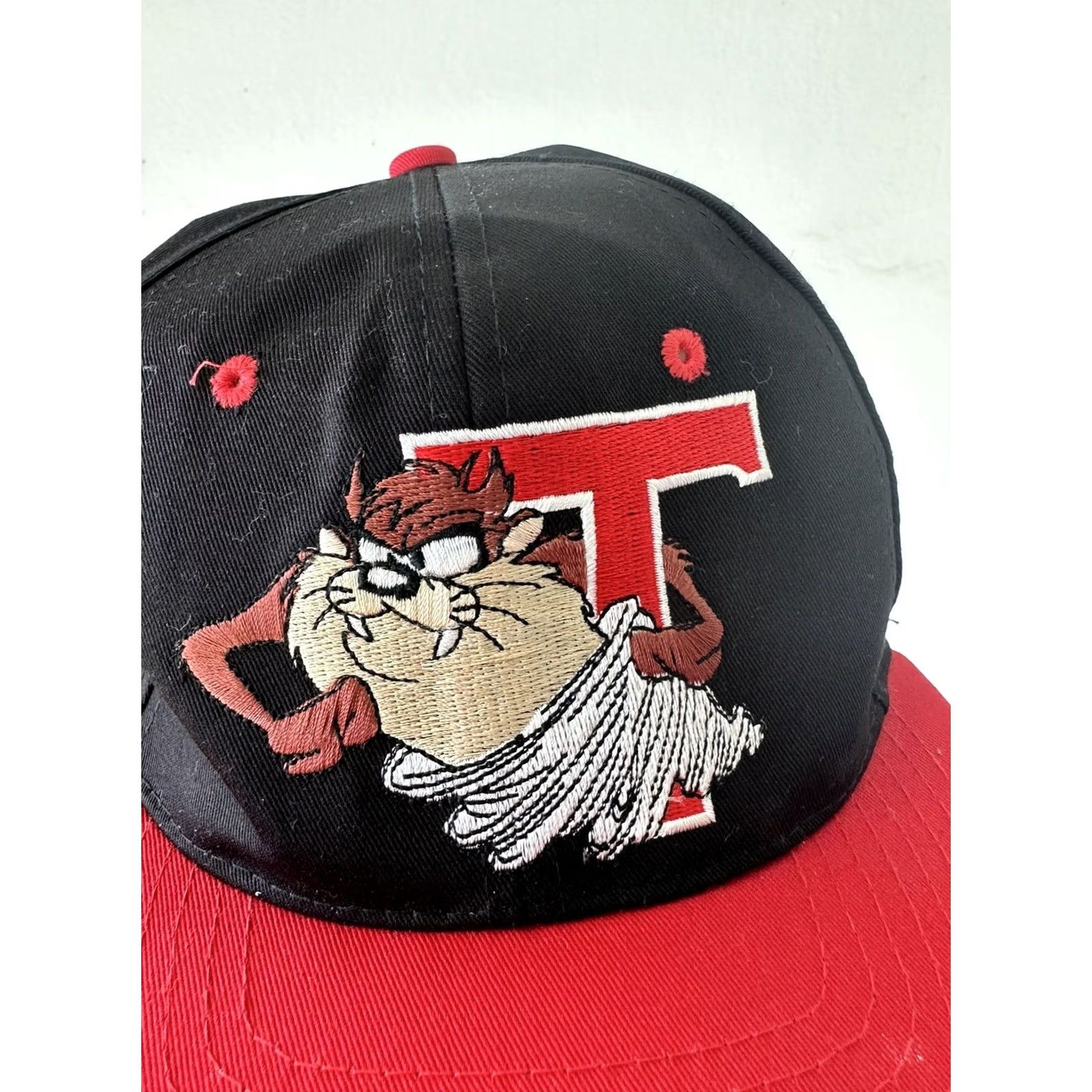 Vintage VINTAGE Looney Tunes Hat 1993 Tazmanian Devil Snap Back Baseball Cap Black One Size Men Mens Boys Girls? Size ONE SIZE - 2 Thumbnail