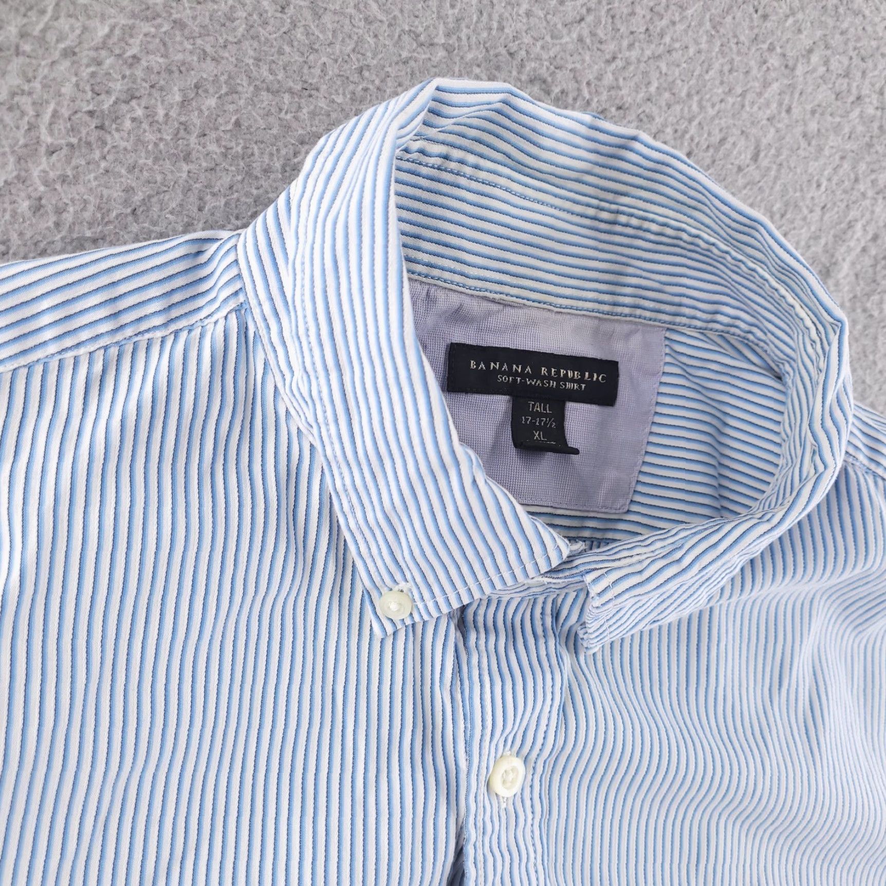 Banana Republic Banana Republic Shirt Mens XL Long Sleeve Button Blue White Striped 17-17.5 Button-Up Collared Mens XL Blue Striped Vintage: No Size US XL / EU 56 / 4 - 4 Thumbnail