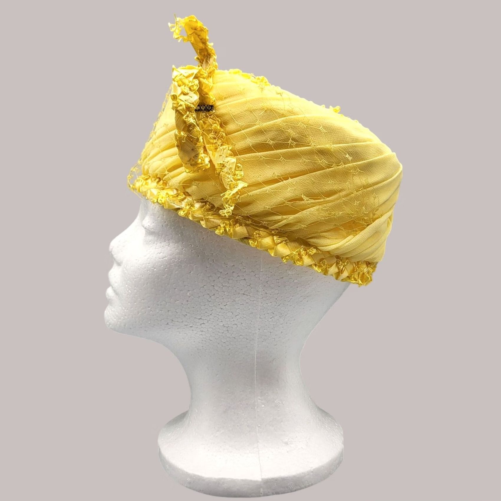 Linda Farrow VINTAGE 1950s Lind a Farrell Yellow Pillbox Hat Womens Linda Farrell Hat Pillbox 1950s Womens US Navy Size ONE SIZE - 6 Thumbnail