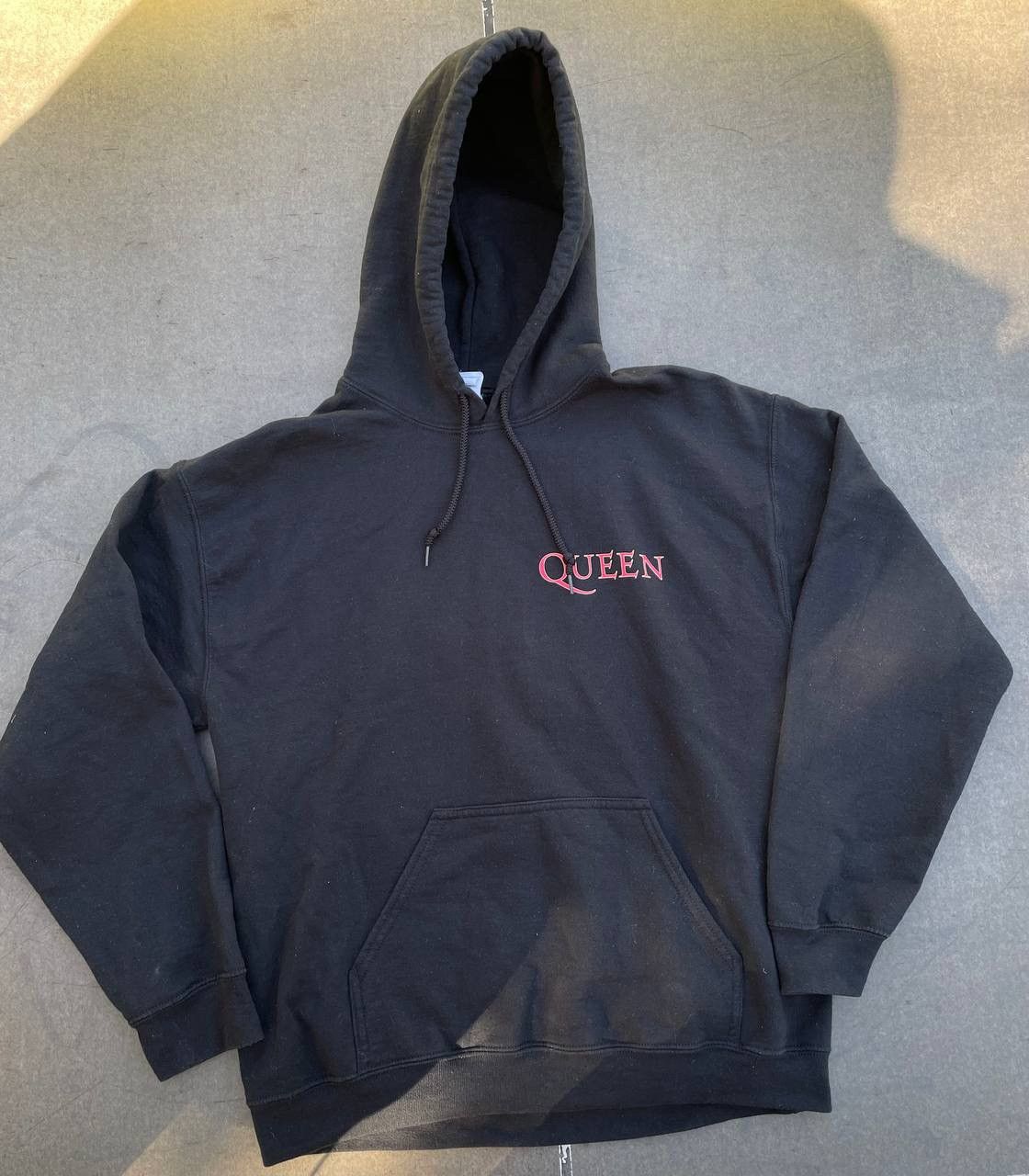 Band Tees × Vintage The Queen Vintage 2018 Big Logo Hoodie Size US L / EU 52-54 / 3 - 1 Thumbnail