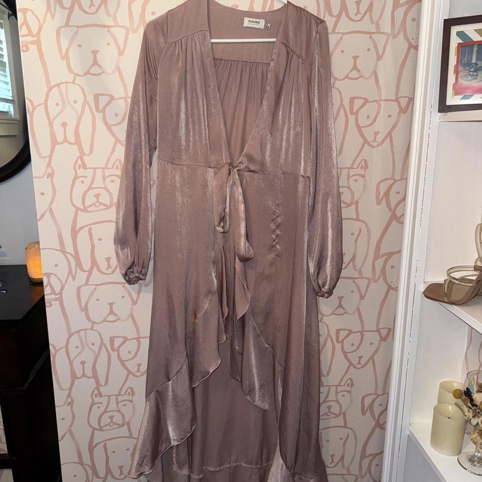 Designer Flounce London satin long sleeve wrap maxi dress Size M / US 6-8 / IT 42-44 - 3 Thumbnail
