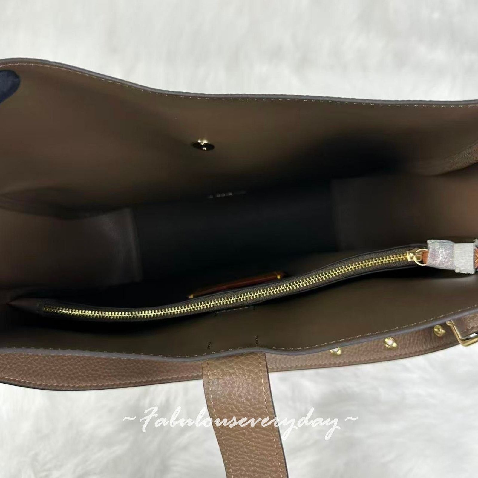 Coach Coach Hadley Large Shoulder Bag Leather/Dark stone CCD65 NWT Size ONE SIZE - 7 Thumbnail
