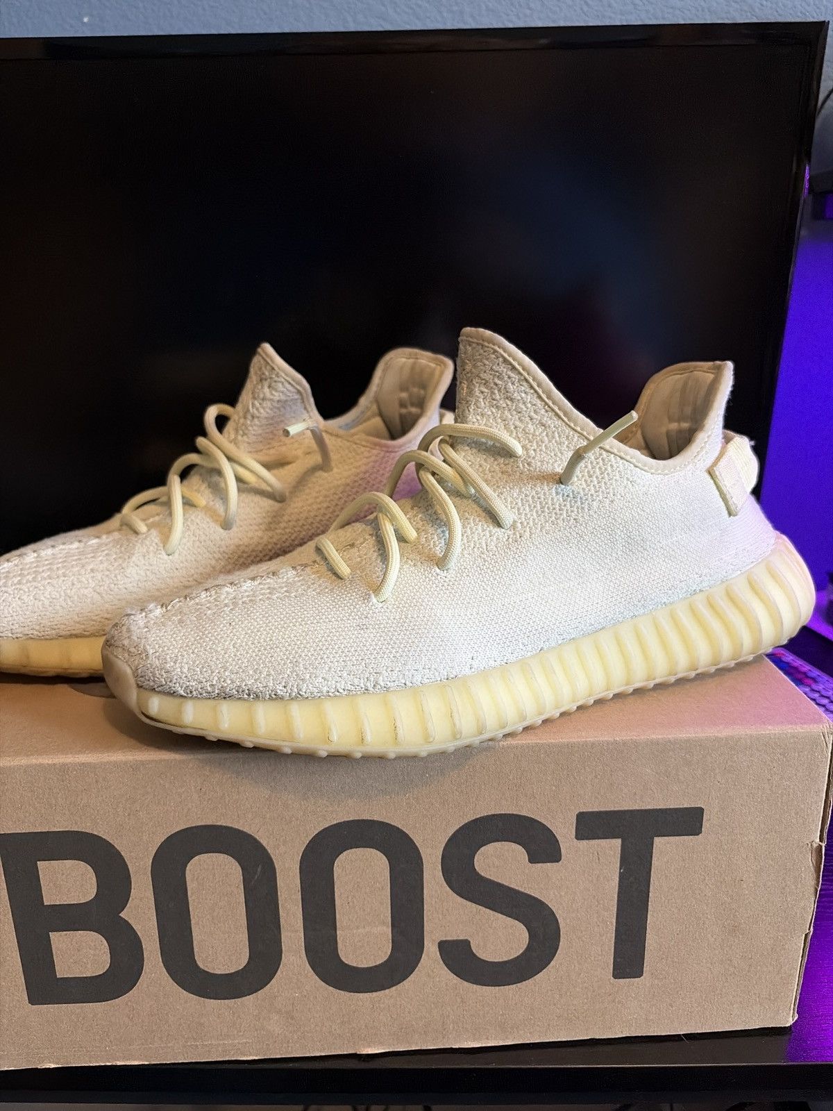 Yeezy Yeezy 350 v2 butters Size US 10.5 / EU 43-44 - 1 Thumbnail