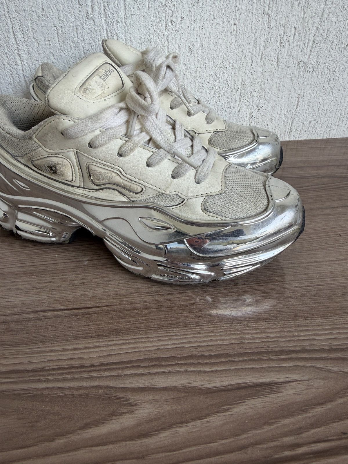 Raf Simons Mirrored silver Ozweego sneaker Size US 5 / IT 35 - 8 Thumbnail