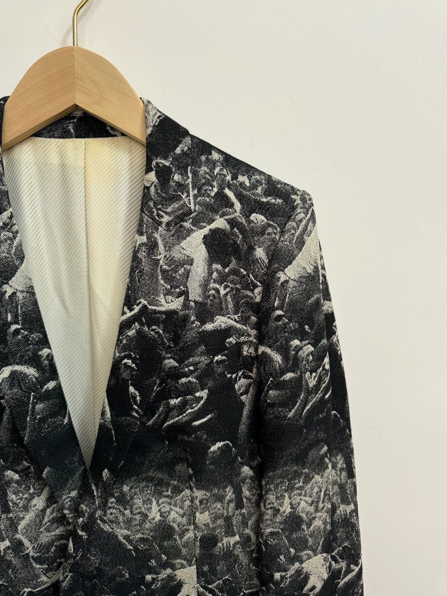 Takahiromiyashita The Soloist. Takahiro Miyashita x Number Nine Suit Size 2 (Small) Size US M / EU 48-50 / 2 - 6 Thumbnail