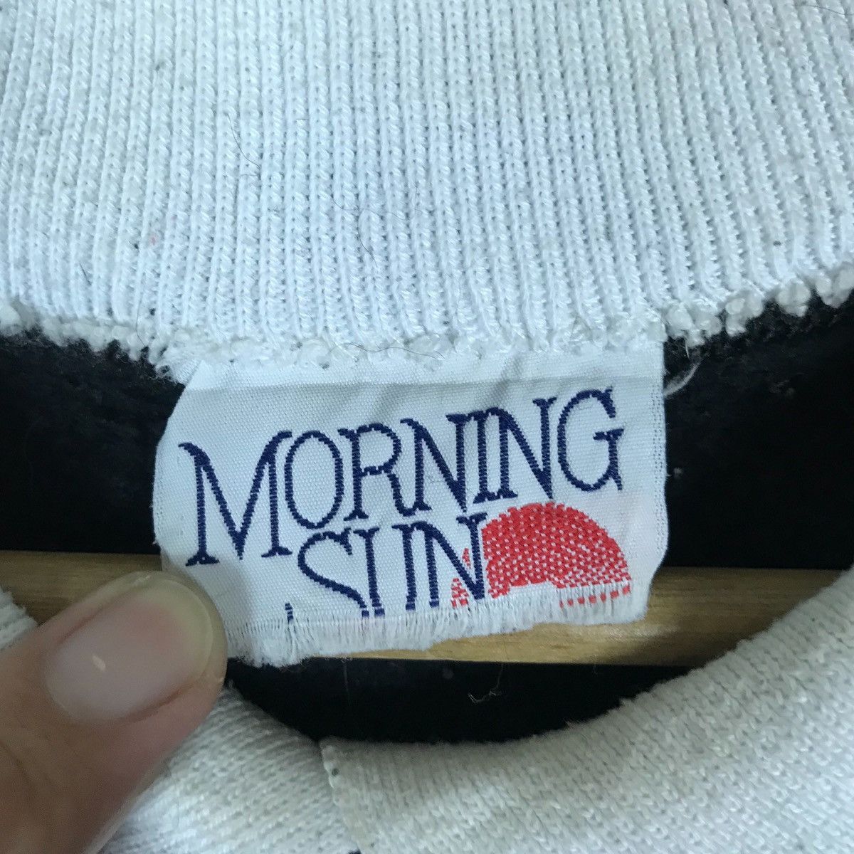 Vintage Vintage Morning Sun Collar Pullover Jumper Sweatshirt Size US M / EU 48-50 / 2 - 6 Thumbnail