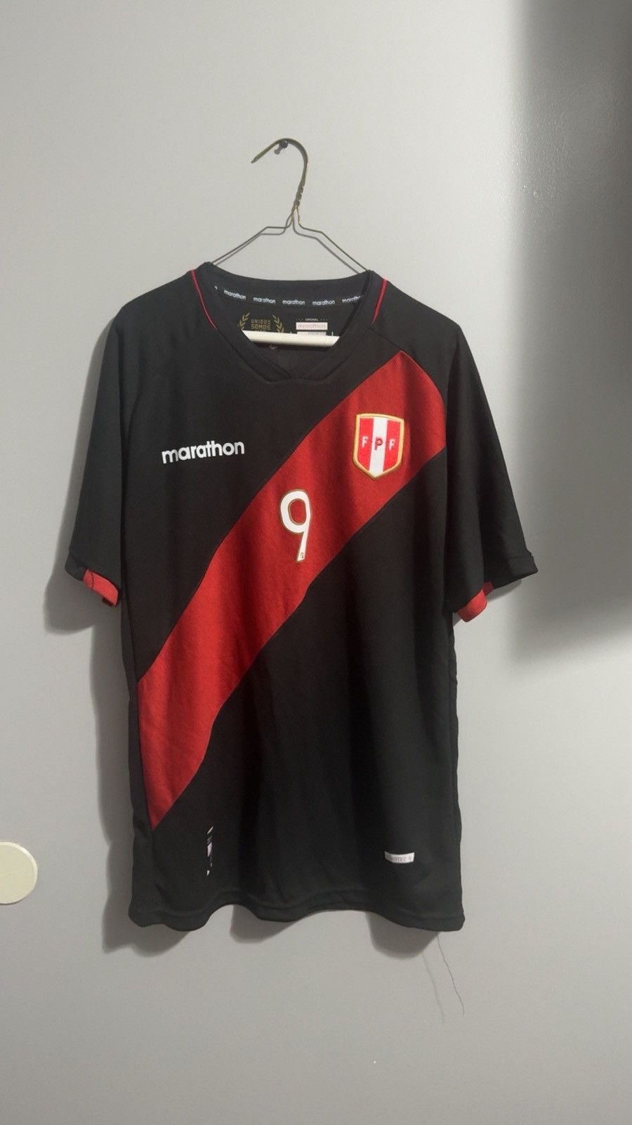 Vintage Peru Jersey 2022 Marathon Away Kit Lapadula #9 Size US XL / EU 56 / 4 - 1 Thumbnail