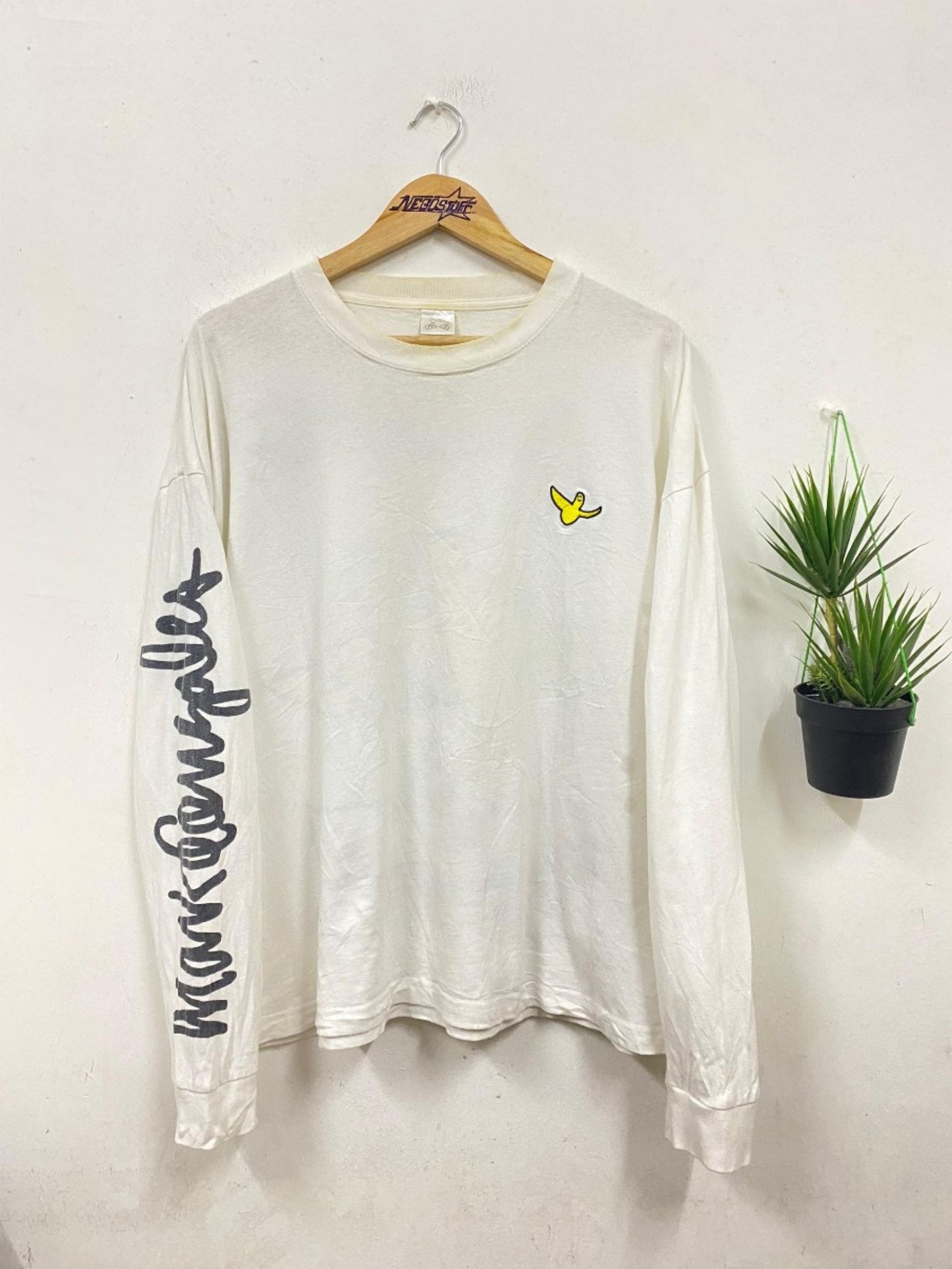 Vintage vintage Y2K Mark Gonzales Streetwear back hit t shirt Size US XL / EU 56 / 4 - 5 Thumbnail