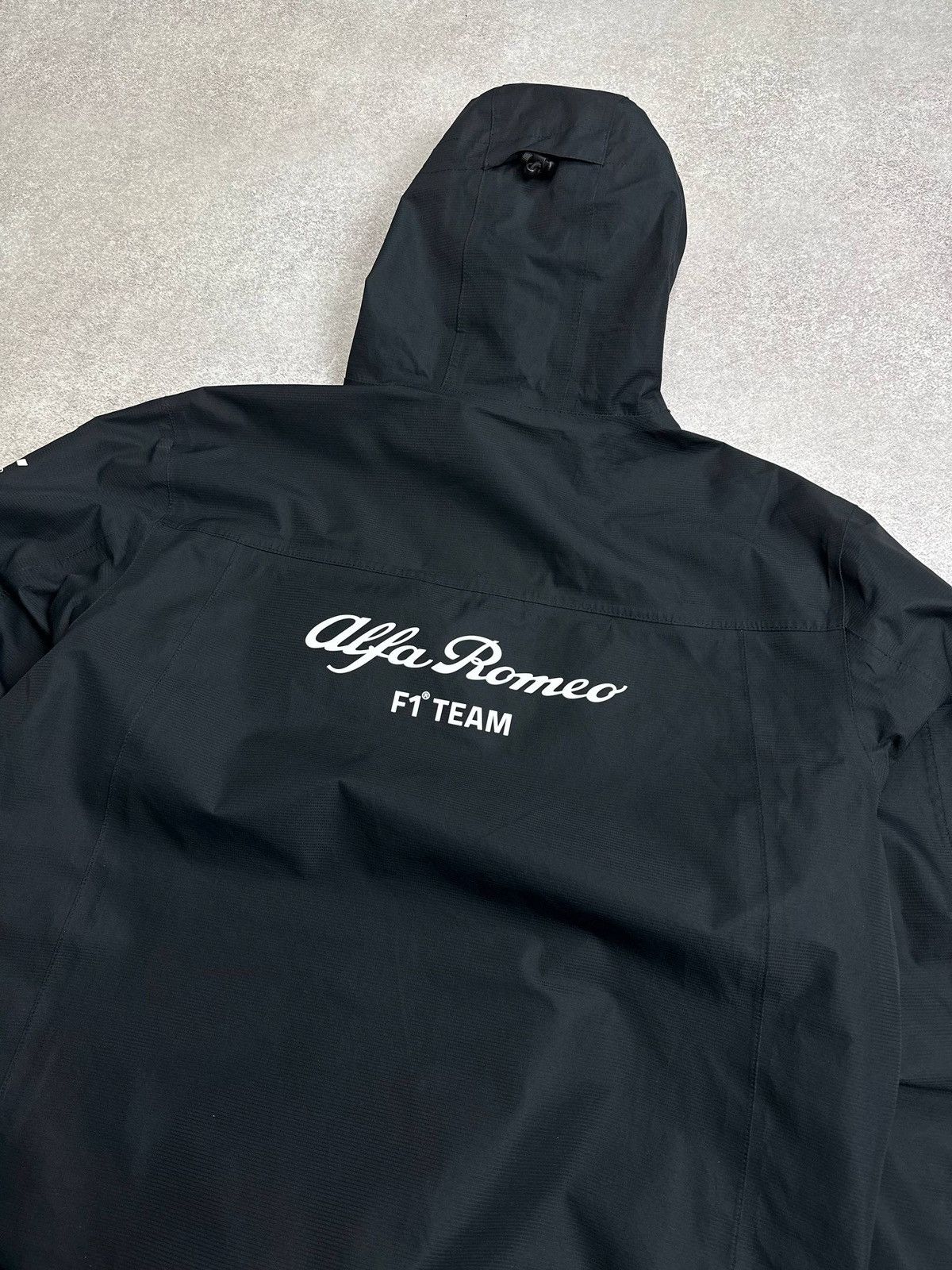 Formula 1 Alpha Romeo F-1 Team Racing Shell Waterproof Jacket Mens L Size US L / EU 52-54 / 3 - 4 Thumbnail