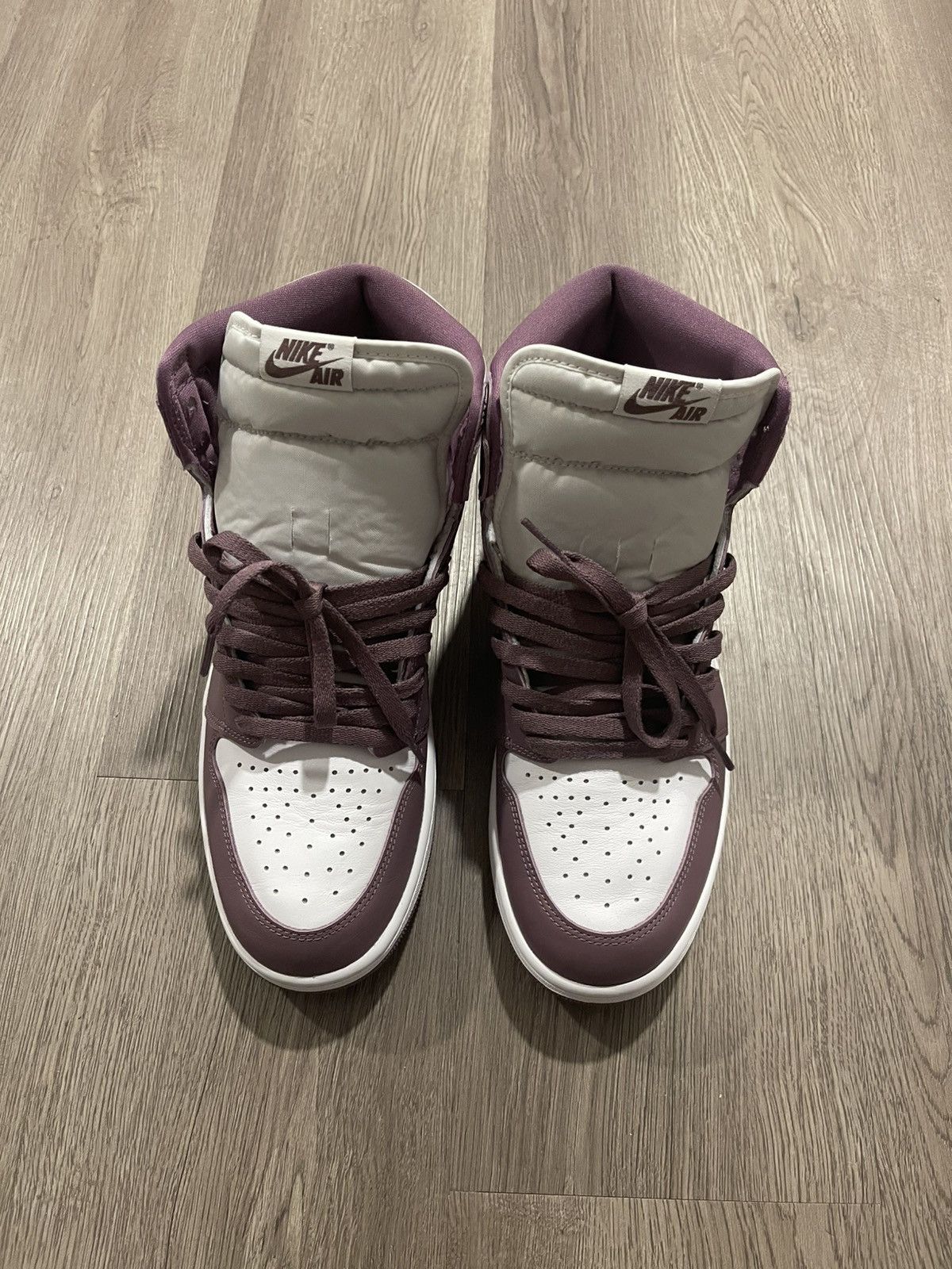 Nike Air Jordan 1 Retro OG Size US 12 / EU 45 - 1 Thumbnail