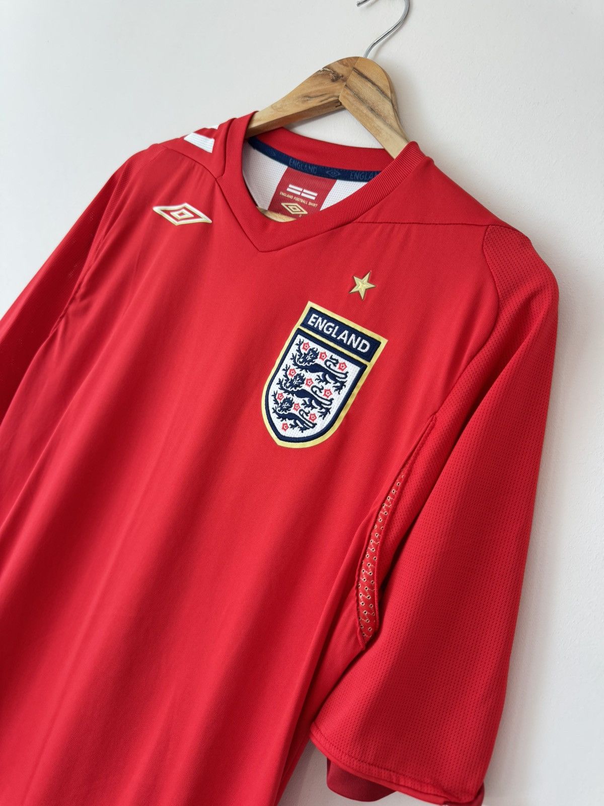 Umbro Vintage England 2006-2007 Away Soccer Jersey Football Shirt Size US M / EU 48-50 / 2 - 5 Thumbnail