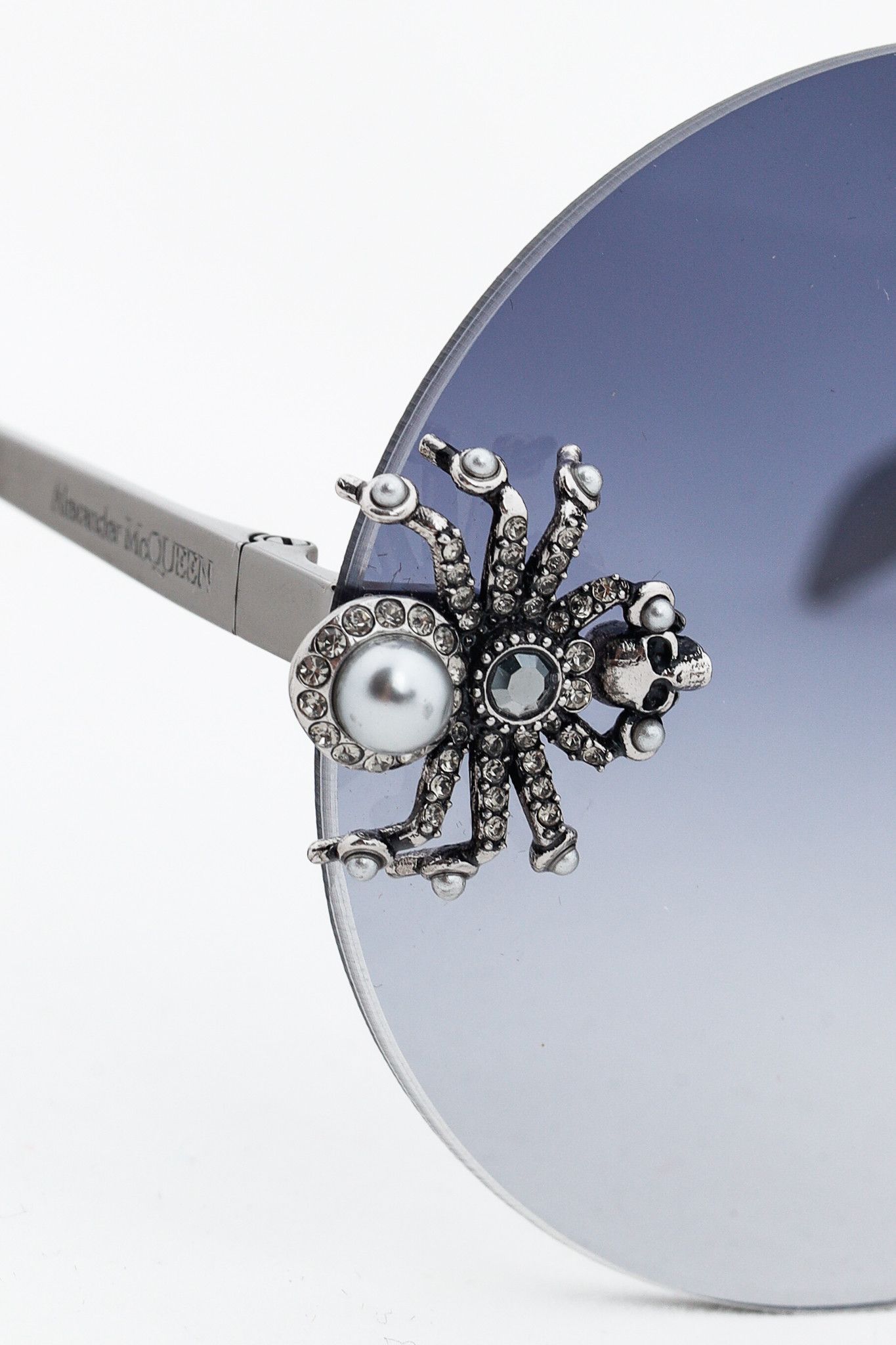 Alexander McQueen Alexander McQueen AM0207S Spider-Embellished Sunglasses Size ONE SIZE - 5 Thumbnail