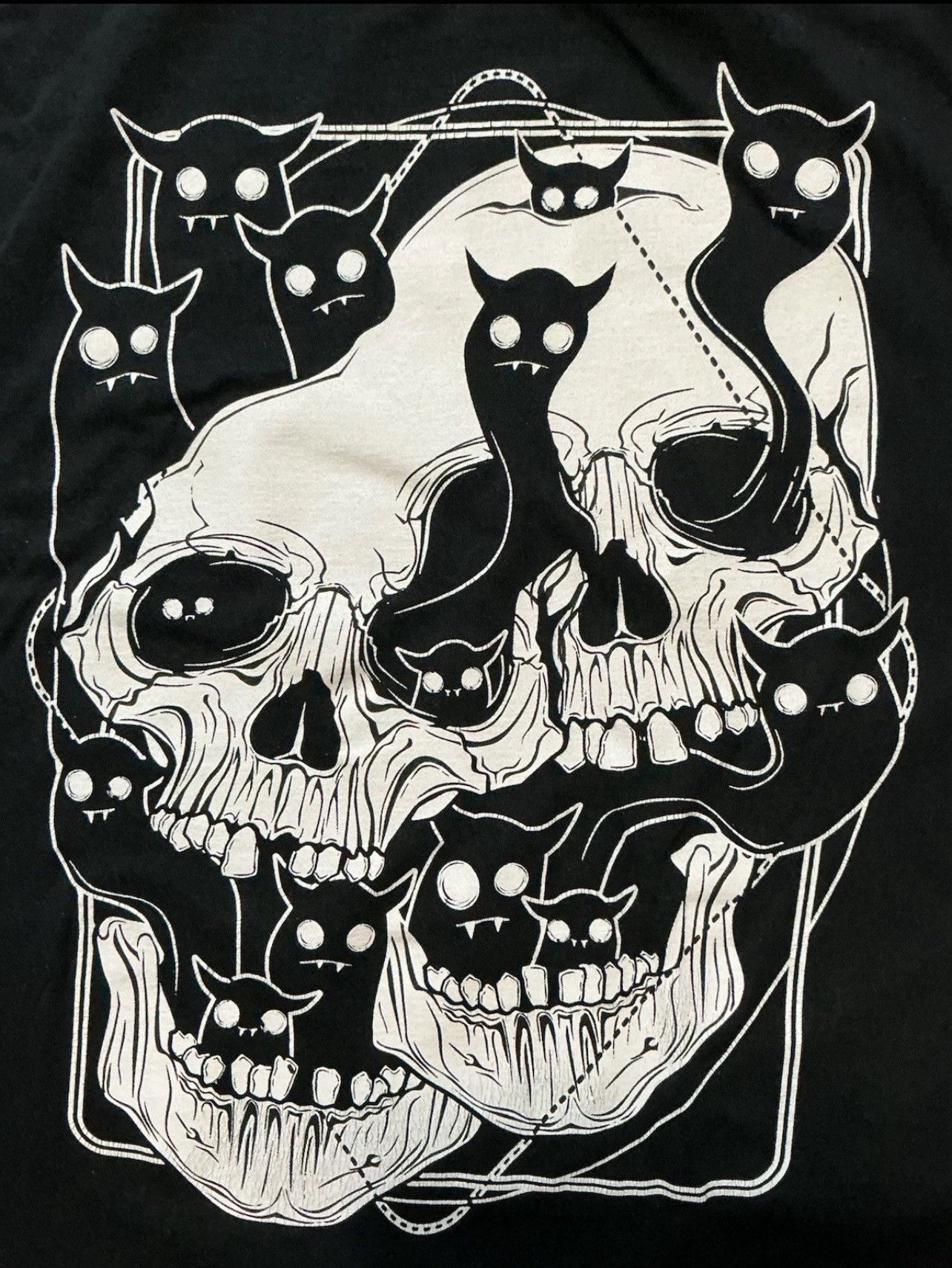 Hot Topic Hot Topic Threadless Von Kowen Gothic Horror Skull T-Shirt Size US XL / EU 56 / 4 - 6 Thumbnail