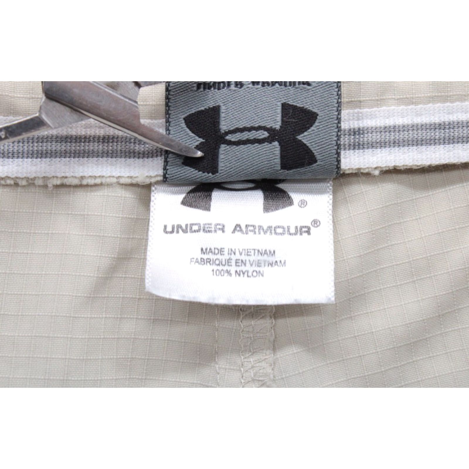 Under Armour Under Armour Cargo Shorts Mens 42 Rip Stop Nylon Khaki Tan Snap Flap Pockets Size US 42 / EU 58 - 3 Thumbnail