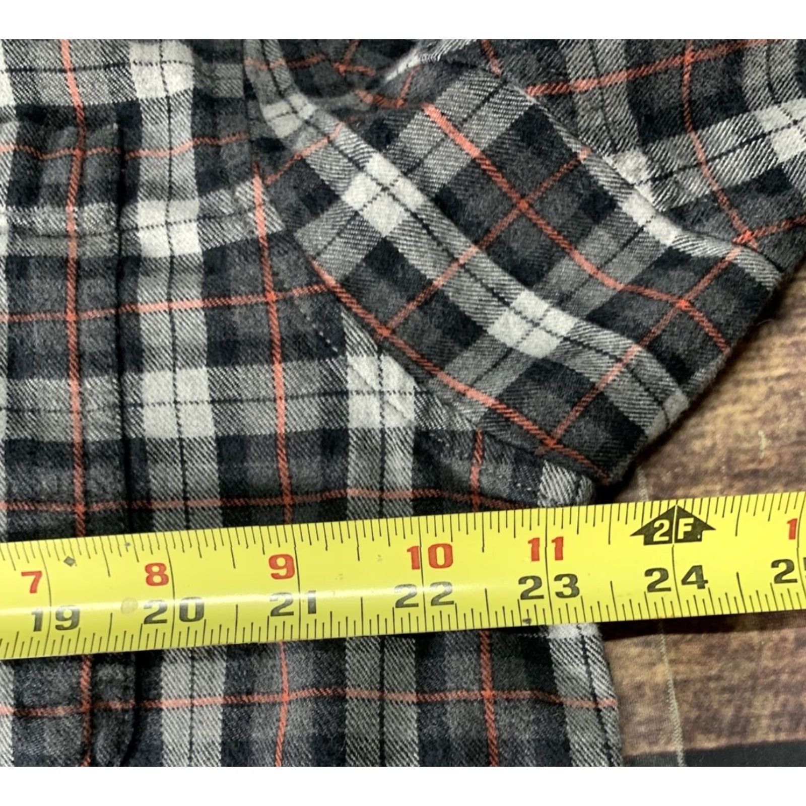 CO Duluth Flannel Shirt Mens L Button-Up Black Gray Plaid Long Sleeve Shirt Size US L / EU 52-54 / 3 - 7 Thumbnail