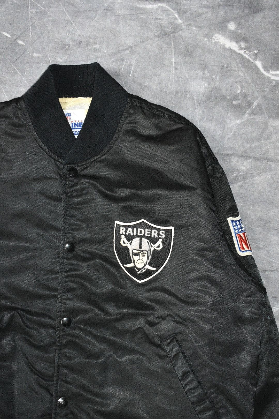NFL × Starter × Vintage Vintage 90s Oakland Raiders NFL Starter Jacket (L) Size US L / EU 52-54 / 3 - 4 Thumbnail
