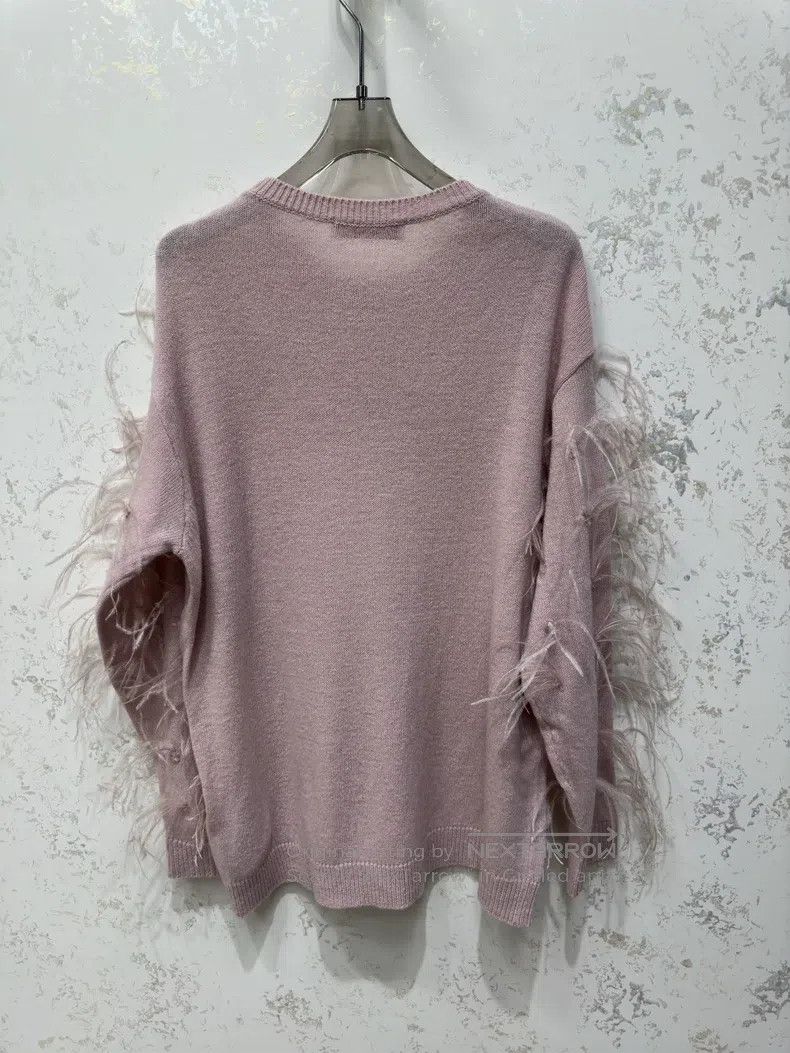Valentino Valentino Pink ostrich feather sweater Size M / US 6-8 / IT 42-44 - 1 Thumbnail