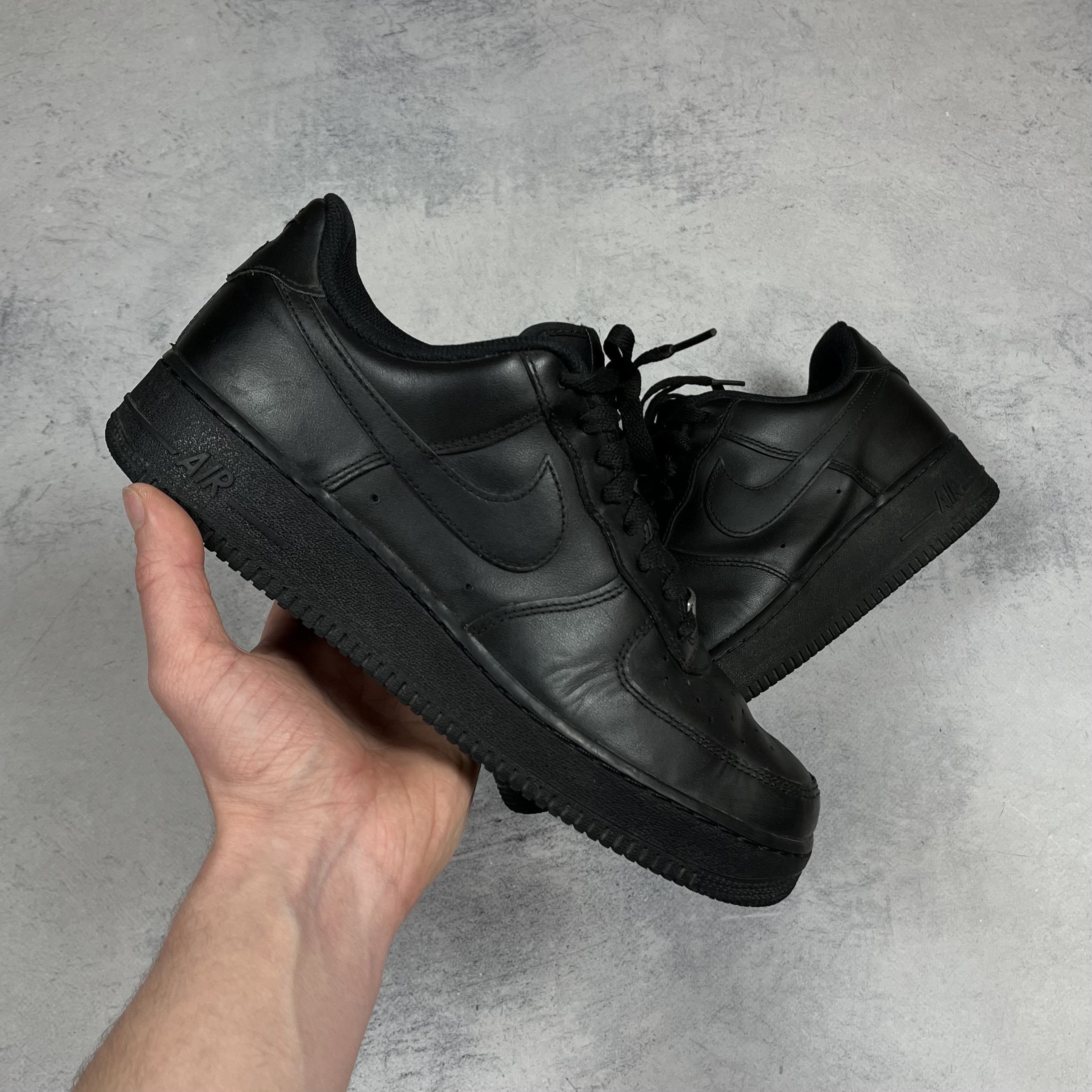 Nike Nike Air Force 1 Black Low Top Sneakers Size 44 Size US 11 / EU 44 - 1 Thumbnail
