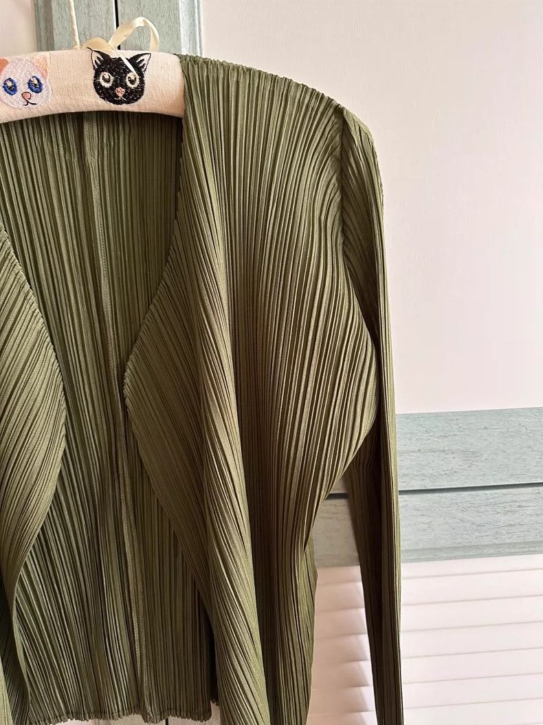 Issey Miyake Issey Miyake size:4 Military green pleated cardigan Size XS / US 0-2 / IT 36-38 - 5 Thumbnail