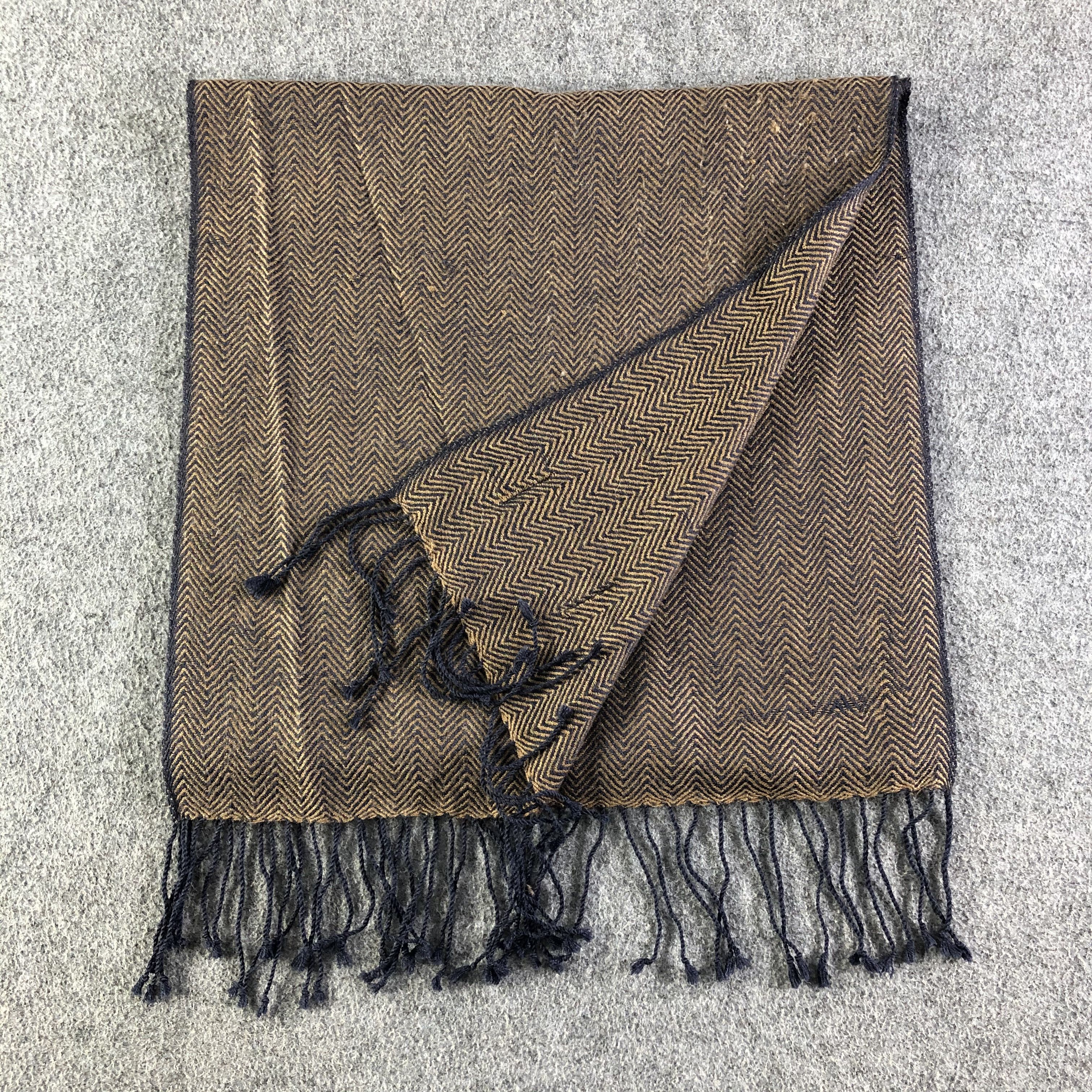 Mercedes-Benz Mercedes Benz Scarf / Muffler / Neckwear Size ONE SIZE - 7 Thumbnail