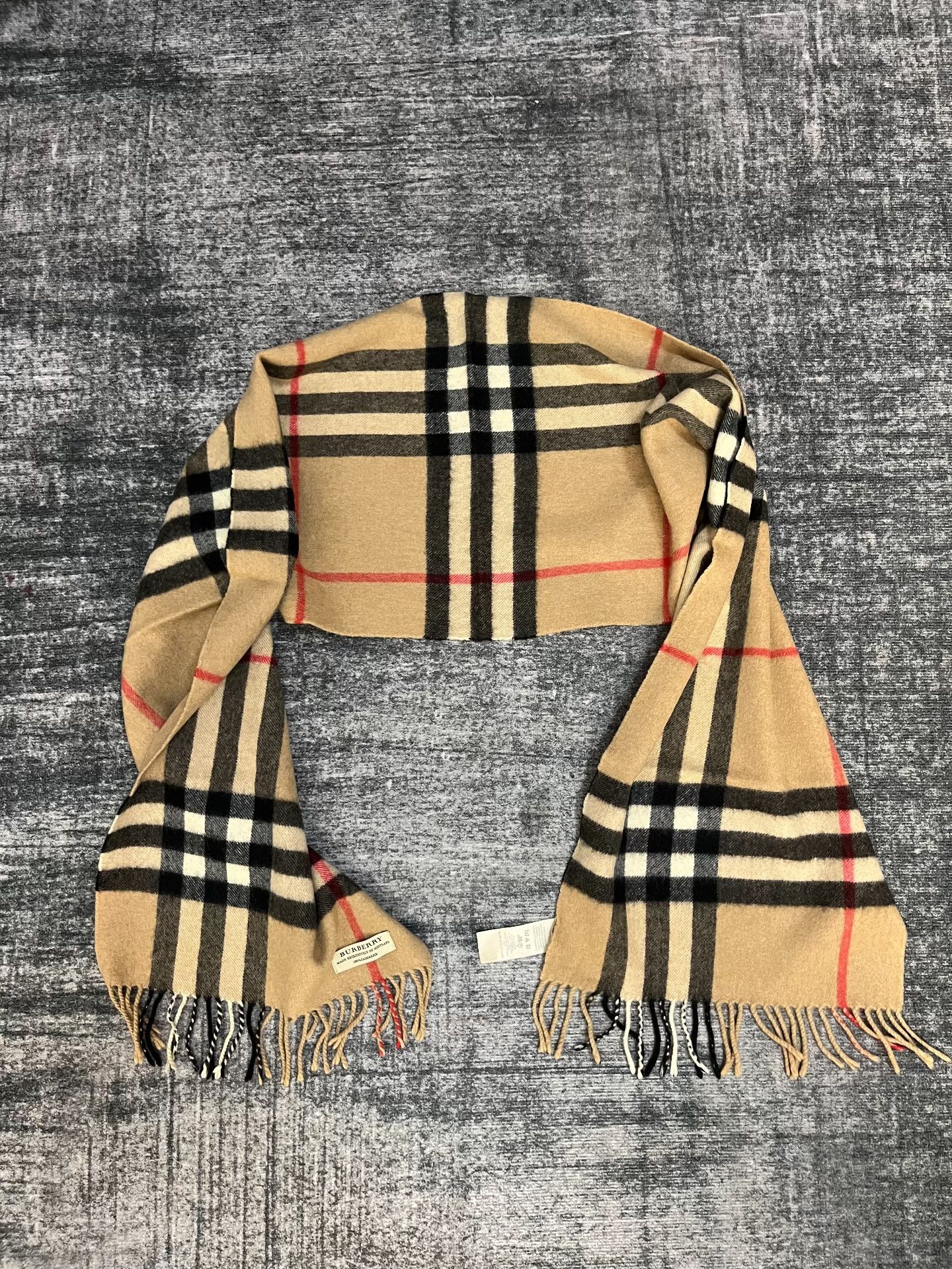 Burberry Burberry Plaid Beige Scarf 155 Men Size ONE SIZE - 1 Thumbnail