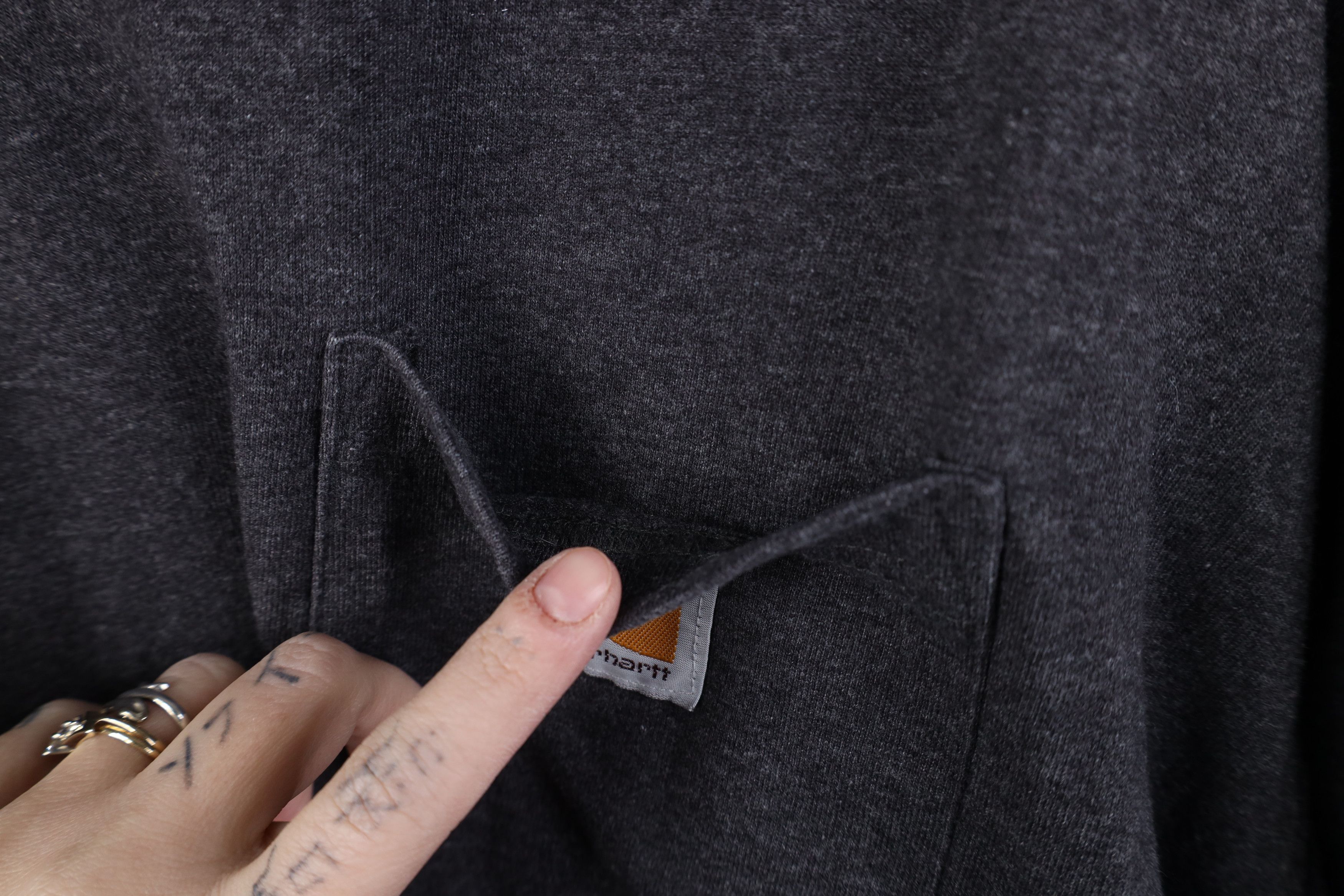 Carhartt Vintage Y2K Carhartt Heavyweight Long Sleeve Pocket T-Shirt Size US XL / EU 56 / 4 - 5 Thumbnail
