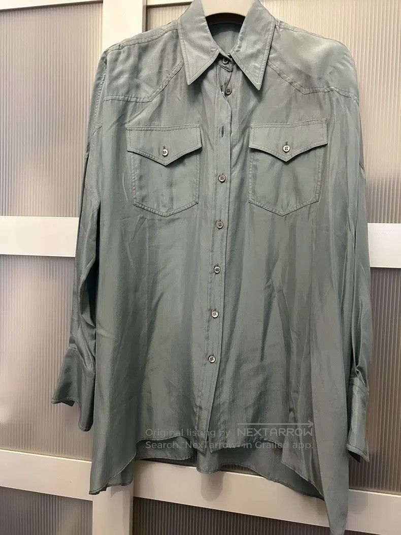 Brunello Cucinelli Brunello Cucinelli Silk Shirt, Can Be Used as Sun Protecti Size XS / US 0-2 / IT 36-38 - 1 Thumbnail