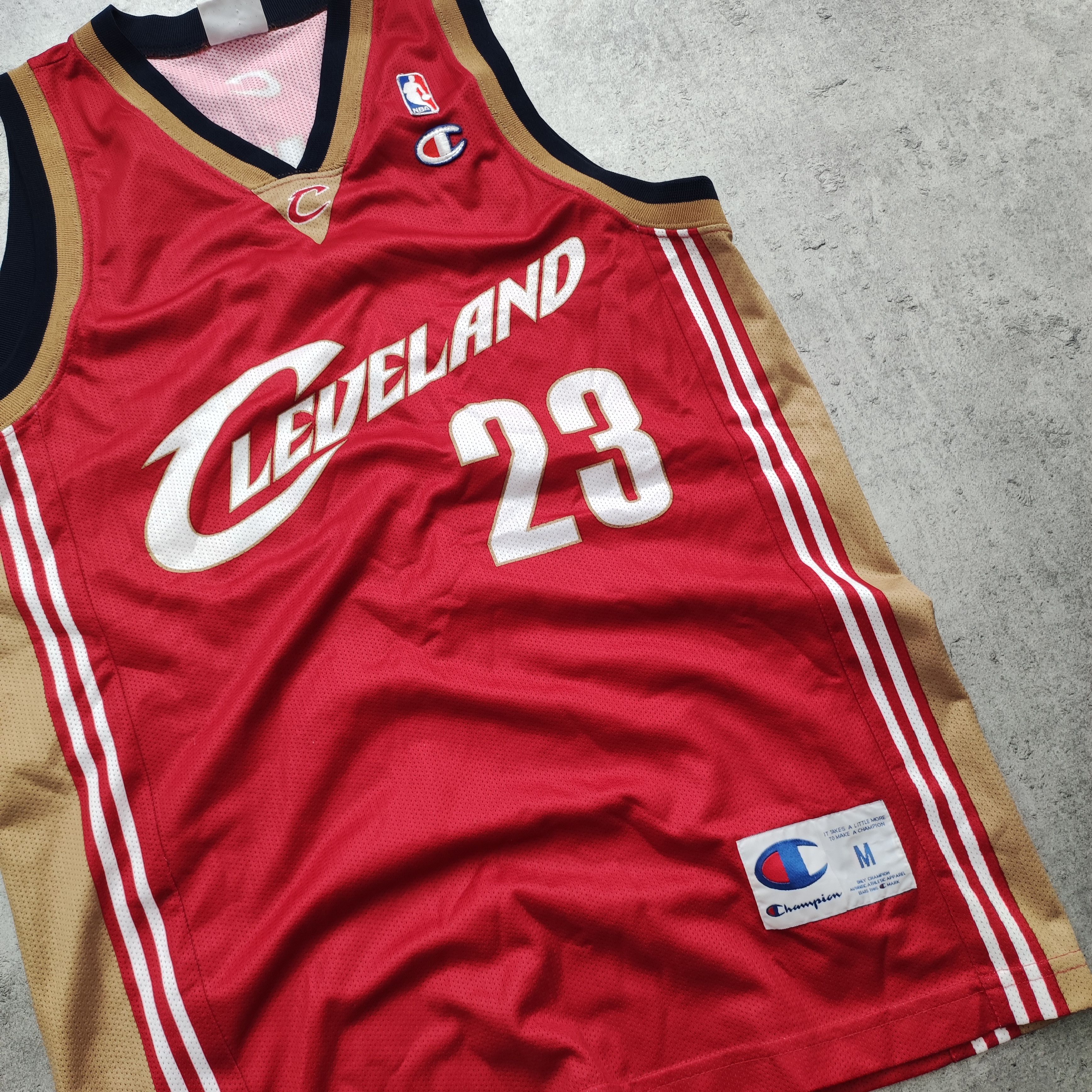 NBA × Vintage RARE 90s Champion Cleveland #23 James NBA Jersey Size US M / EU 48-50 / 2 - 5 Thumbnail