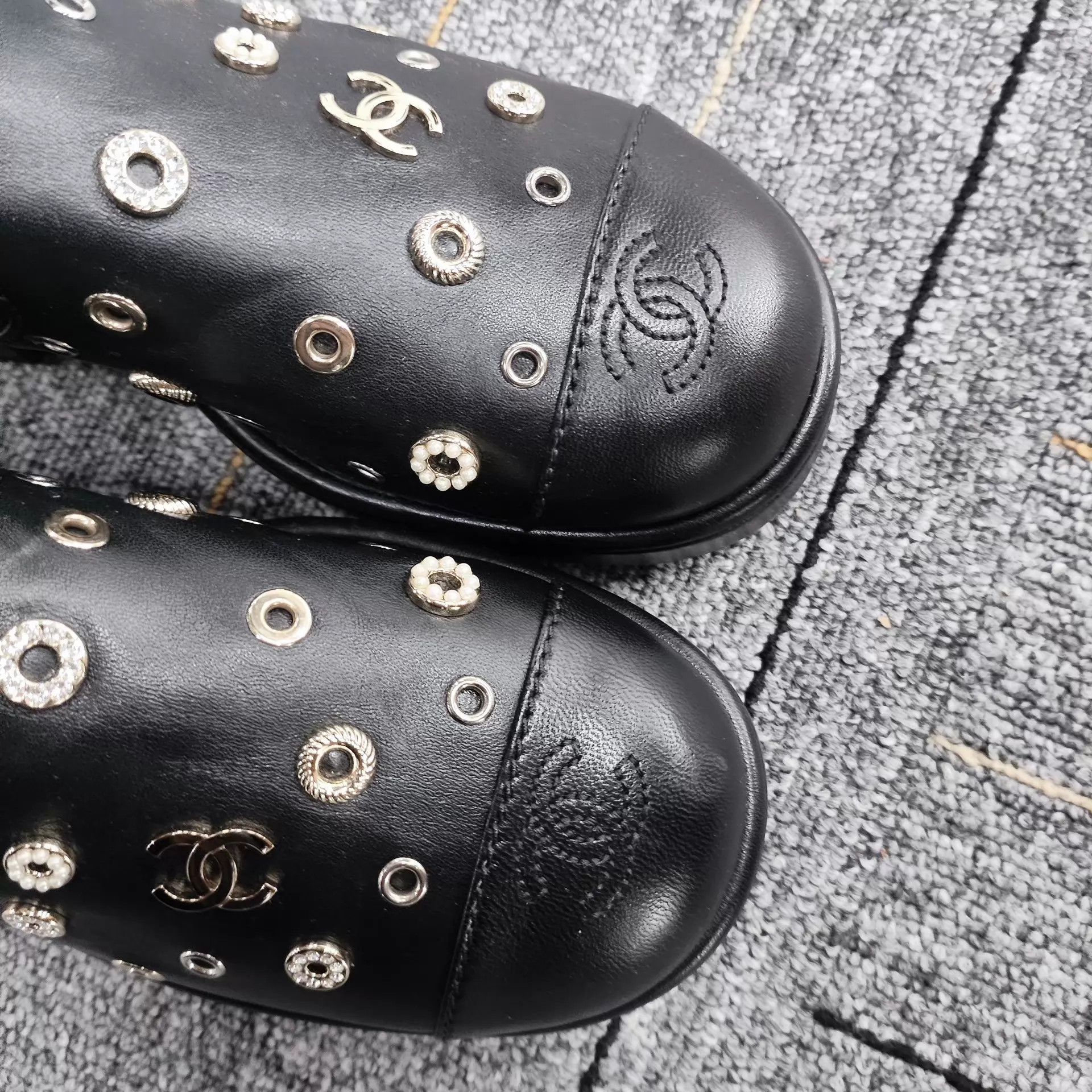 Chanel CHANEL Crystal - Embellished Black Short Boots 38 Size US 7.5 / IT 37.5 - 3 Thumbnail
