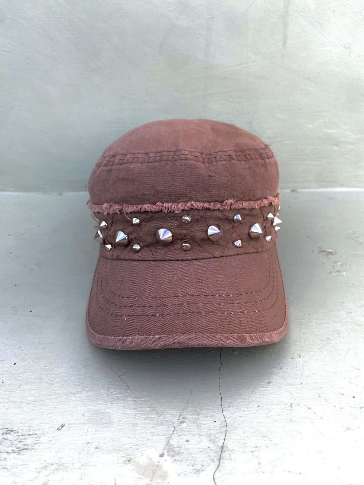 If Six Was Nine 2000s patrol hat studded with iron studs Size ONE SIZE - 3 Thumbnail